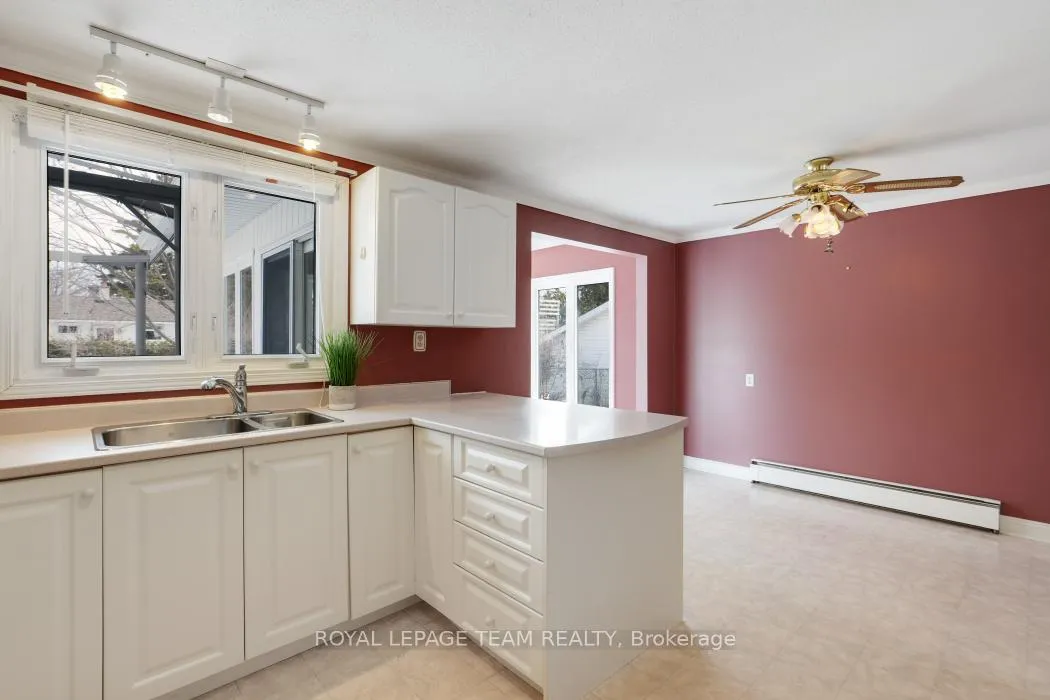 Photo 11 of 15 Overlake Drive, Ottawa, Borden Farm/Stewart Farm/Carleton Heights/Parkwood Hills — HOMEH