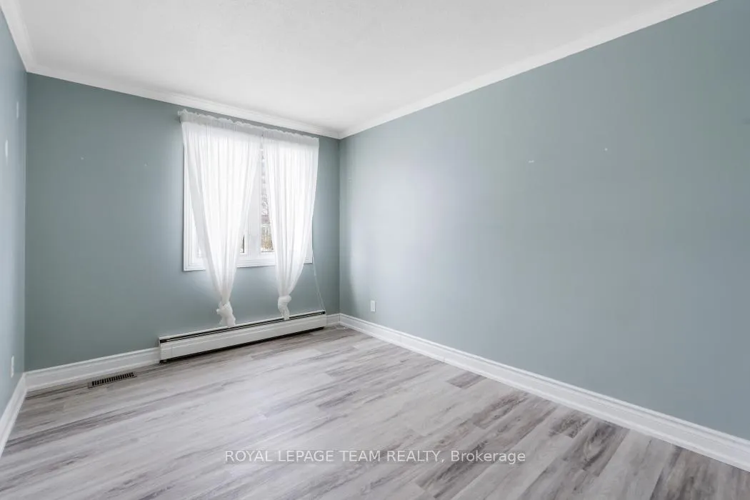 Photo 19 of 15 Overlake Drive, Ottawa, Borden Farm/Stewart Farm/Carleton Heights/Parkwood Hills — HOMEH