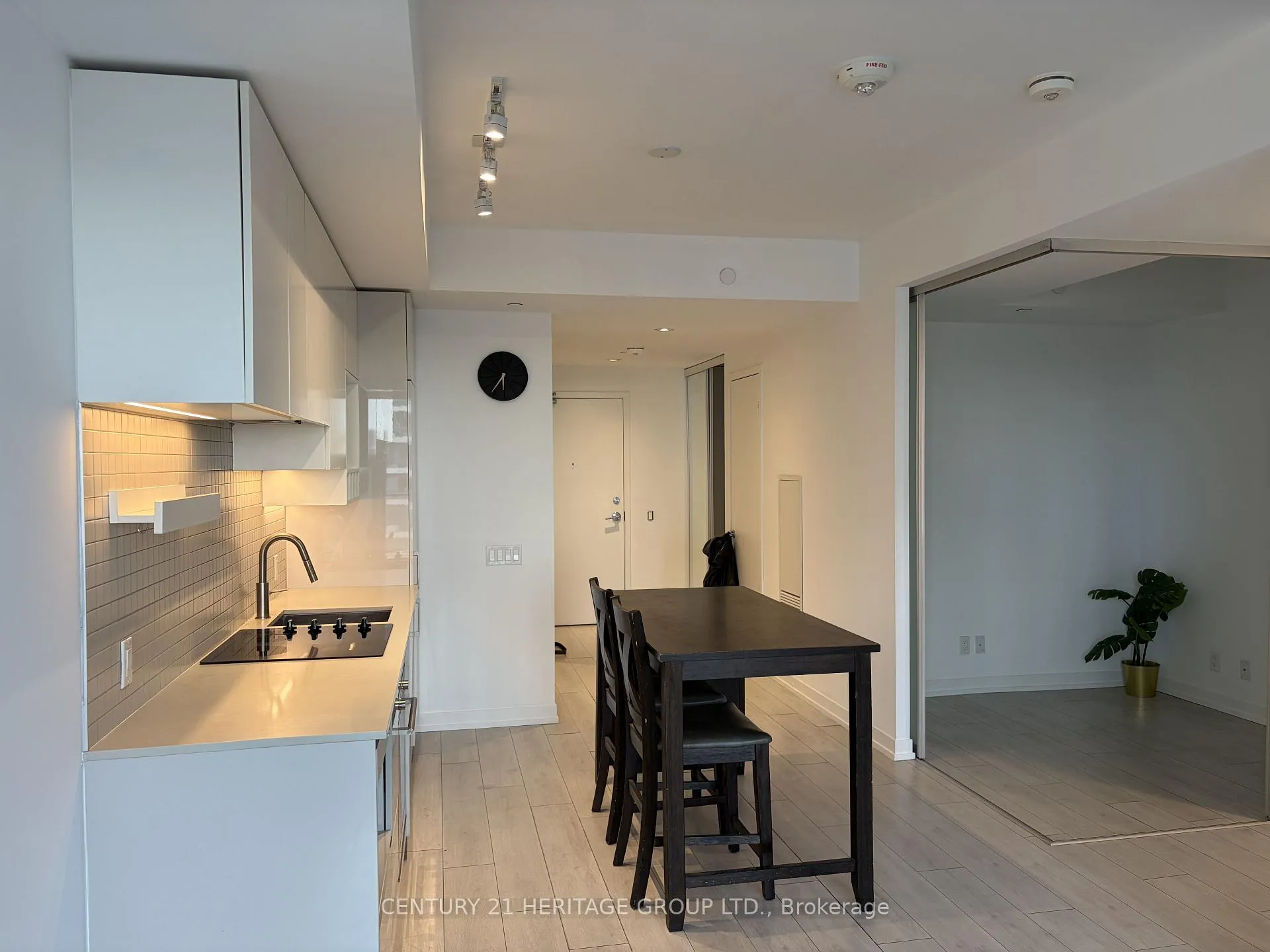Photo 6 of Unit 6001, 5 Buttermill Avenue, Vaughan, Vaughan Corporate Centre — HOMEH