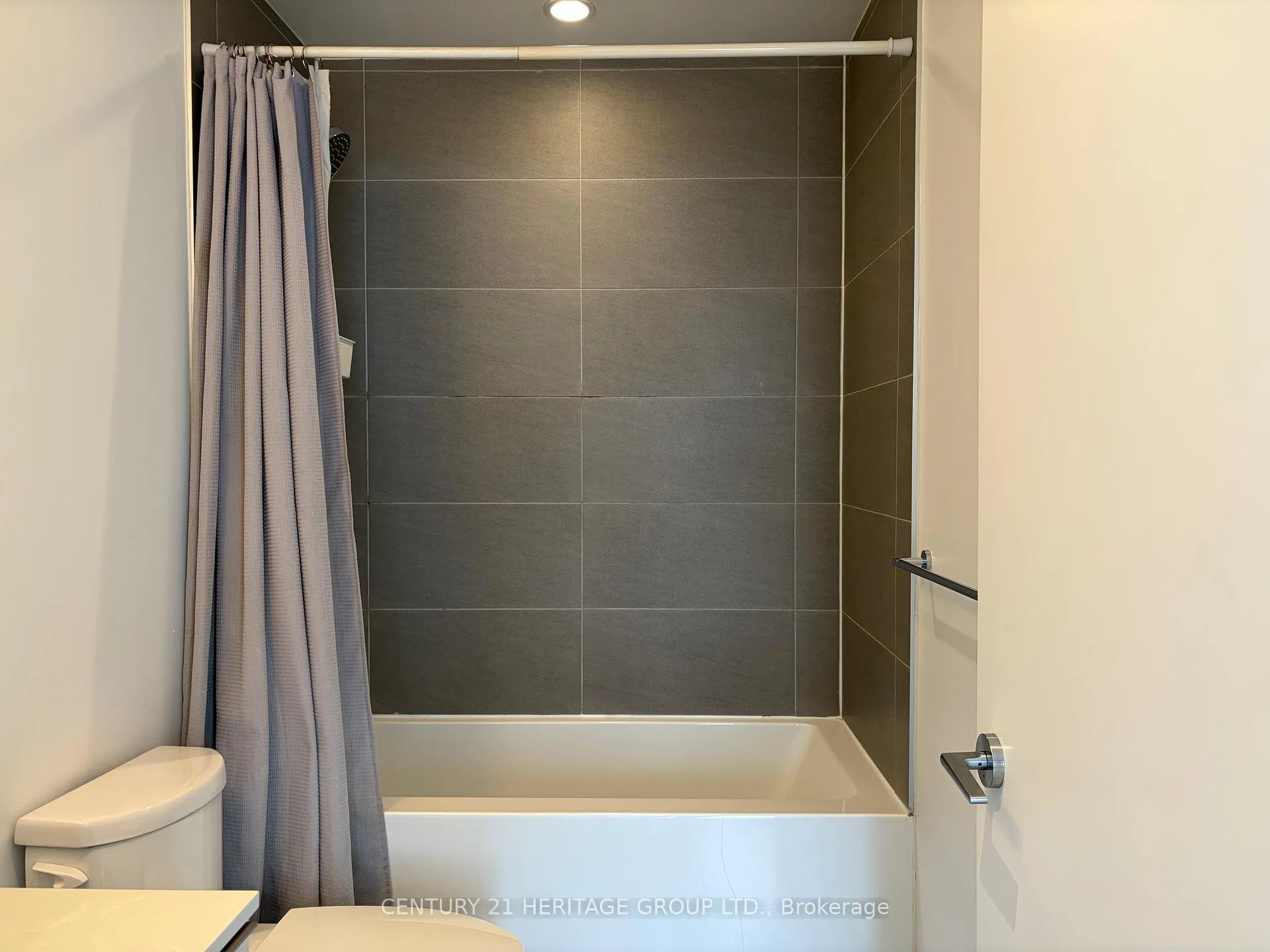 Photo 12 of Unit 6001, 5 Buttermill Avenue, Vaughan, Vaughan Corporate Centre — HOMEH