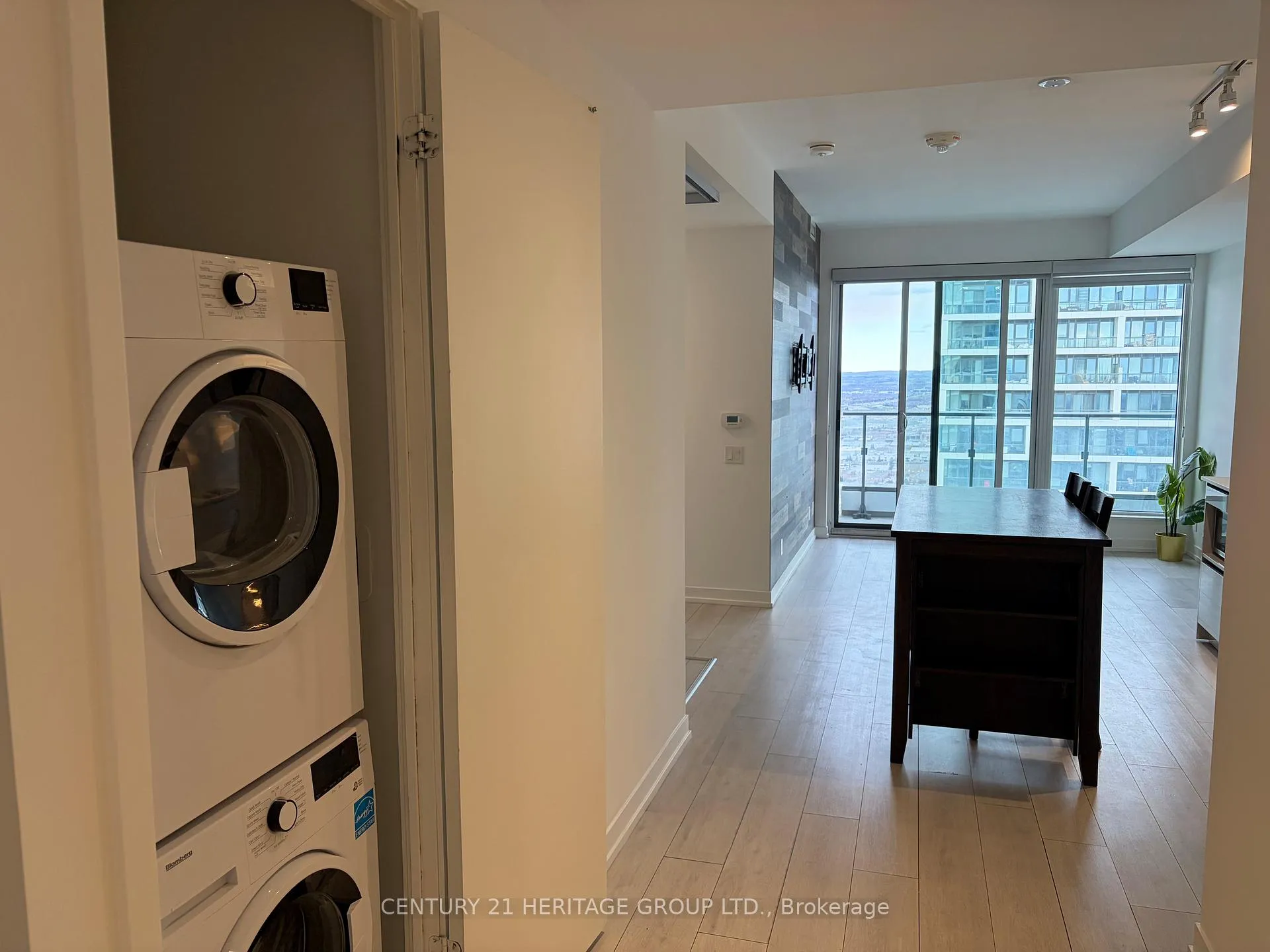 Photo 15 of Unit 6001, 5 Buttermill Avenue, Vaughan, Vaughan Corporate Centre — HOMEH