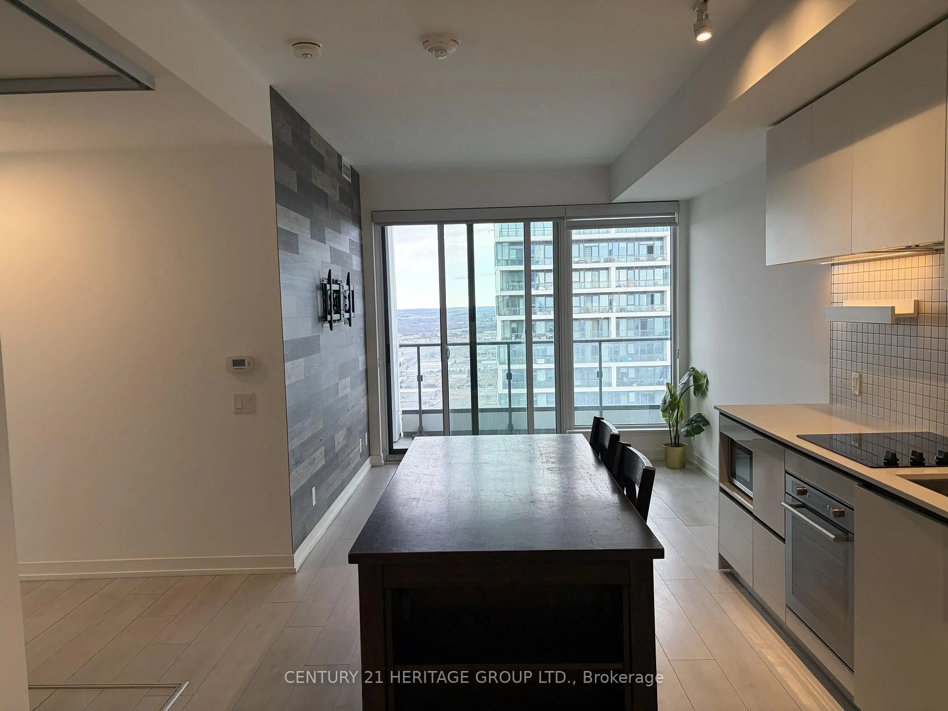Photo 16 of Unit 6001, 5 Buttermill Avenue, Vaughan, Vaughan Corporate Centre — HOMEH