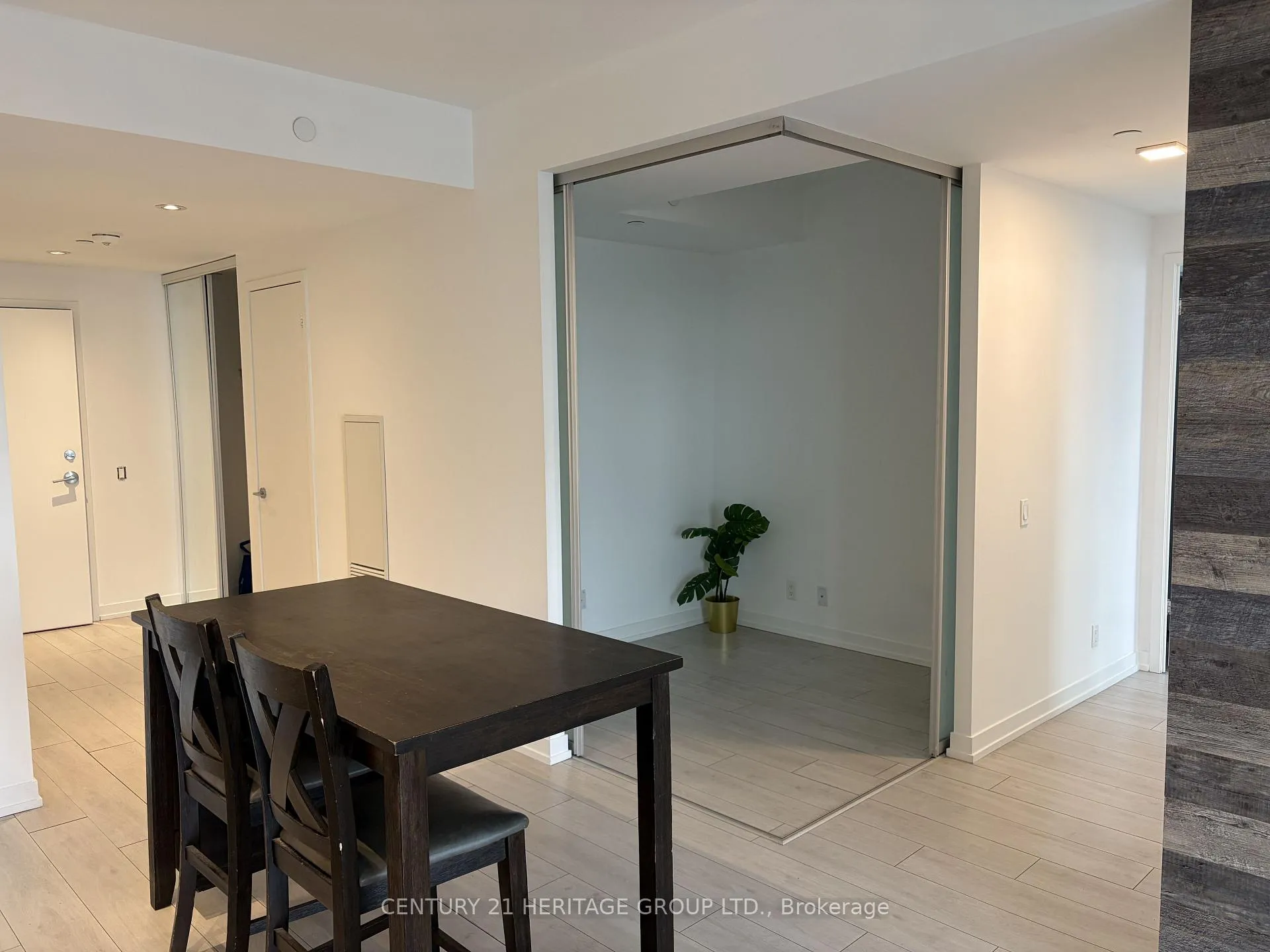 Photo 19 of Unit 6001, 5 Buttermill Avenue, Vaughan, Vaughan Corporate Centre — HOMEH