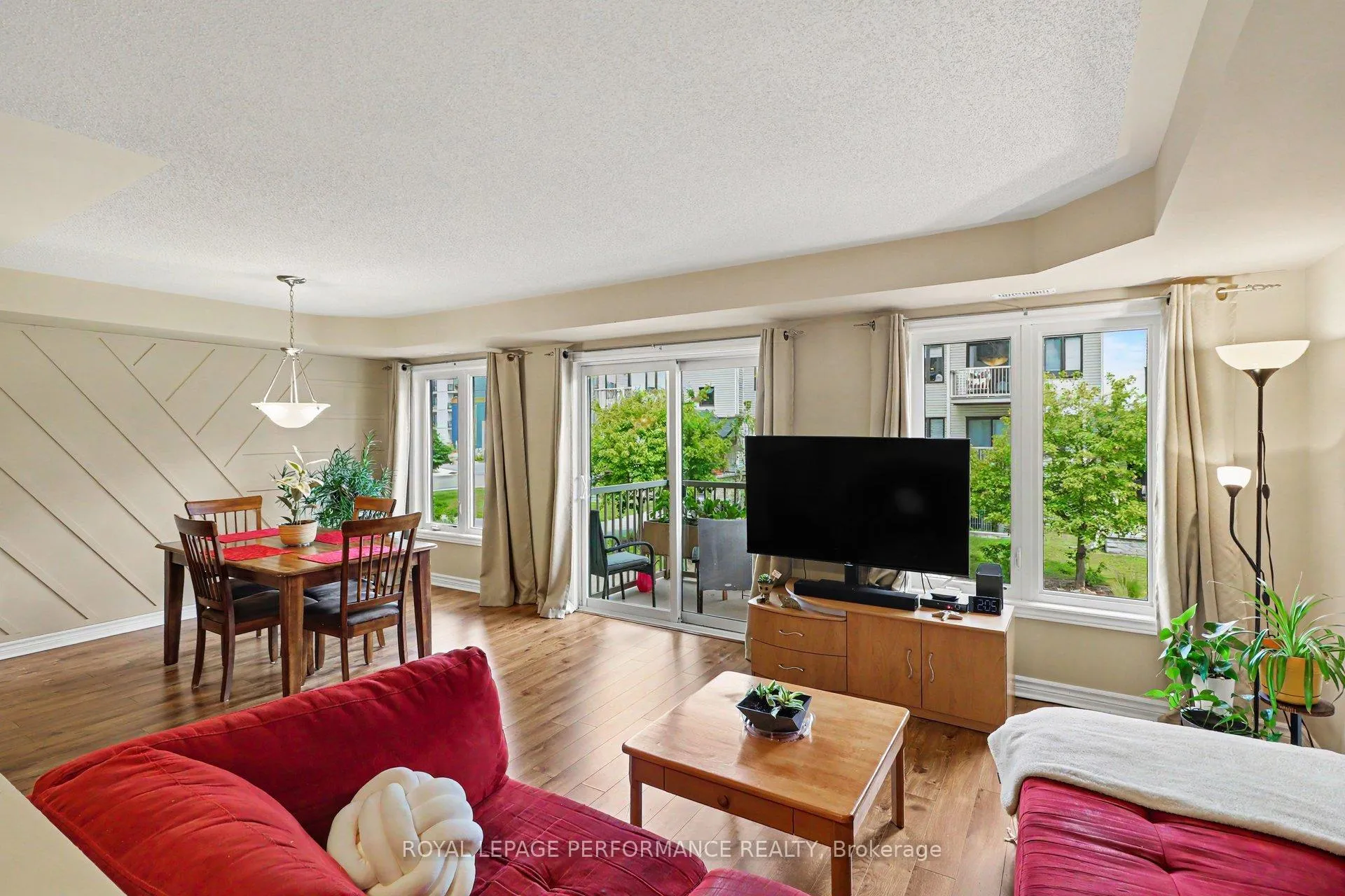 Photo 2 of Unit 3, 115 Bluestone Private, Ottawa, Avalon West — HOMEH
