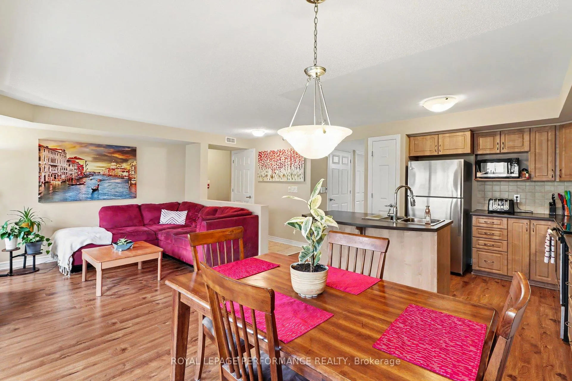 Photo 6 of Unit 3, 115 Bluestone Private, Ottawa, Avalon West — HOMEH