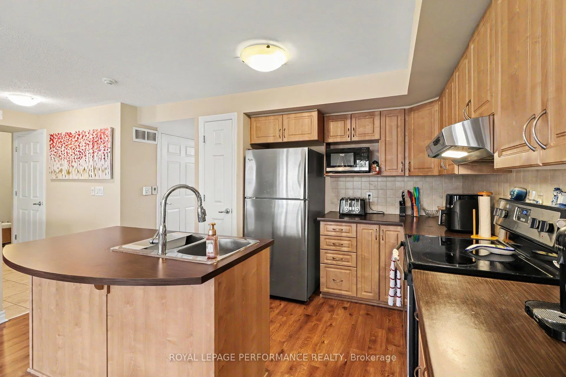 Photo 7 of Unit 3, 115 Bluestone Private, Ottawa, Avalon West — HOMEH