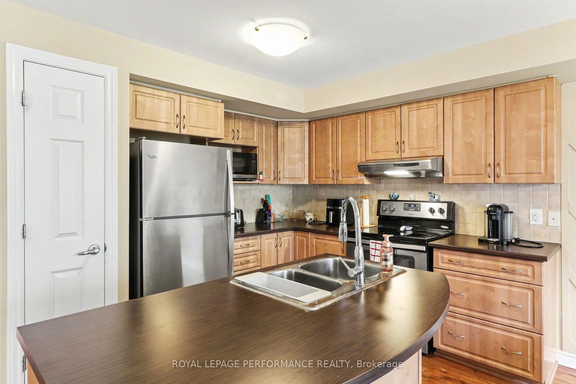 Photo 8 of Unit 3, 115 Bluestone Private, Ottawa, Avalon West — HOMEH