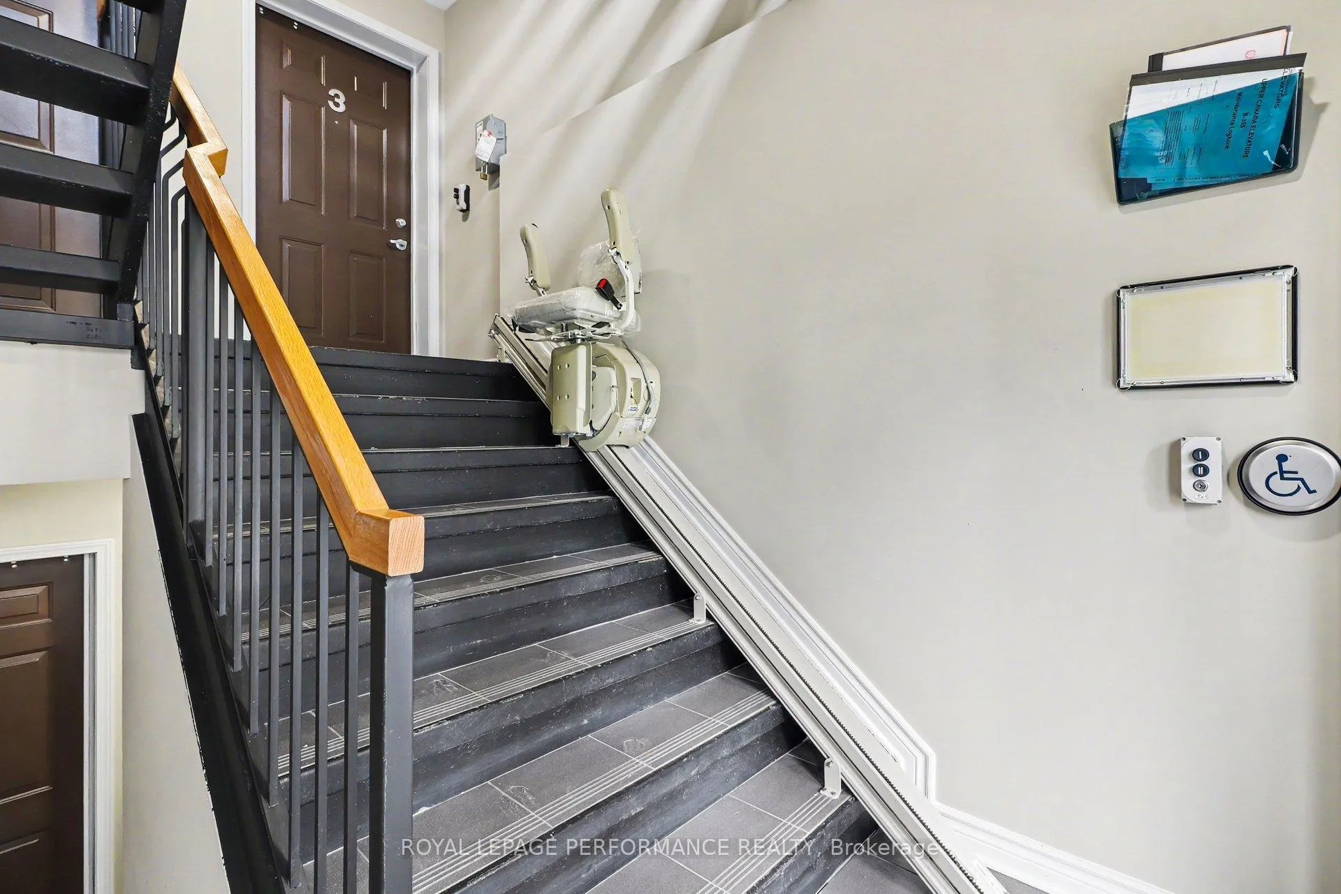 Photo 27 of Unit 3, 115 Bluestone Private, Ottawa, Avalon West — HOMEH