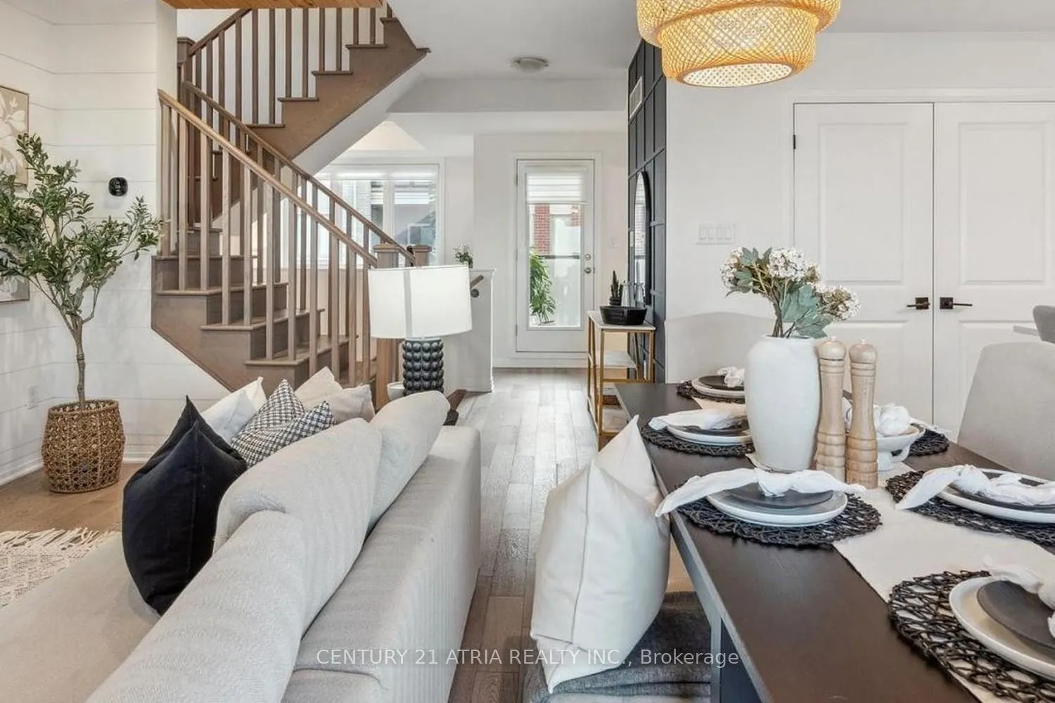 Photo 2 of Unit 602, 1148 Dragonfly Avenue, Pickering, Rural Pickering — HOMEH