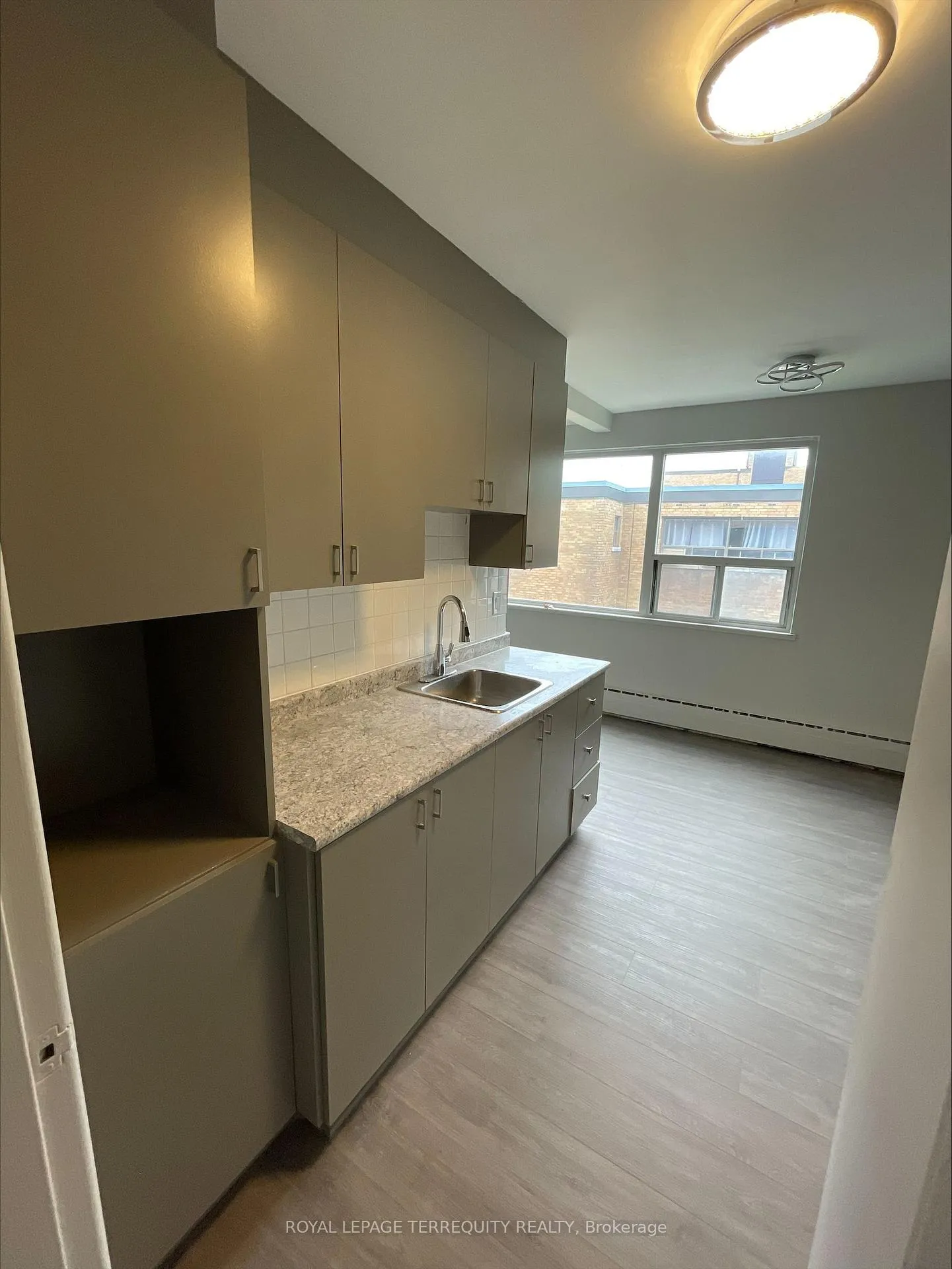 Front of Unit 204, 2548 Keele Street