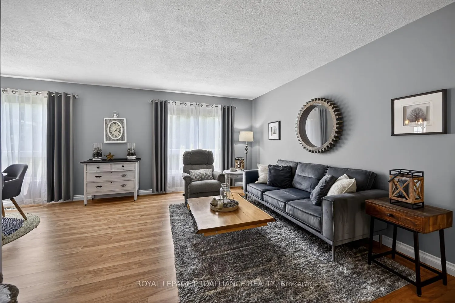 Photo 10 of 57 Cambridge Crescent, Brockville, Brockville — HOMEH