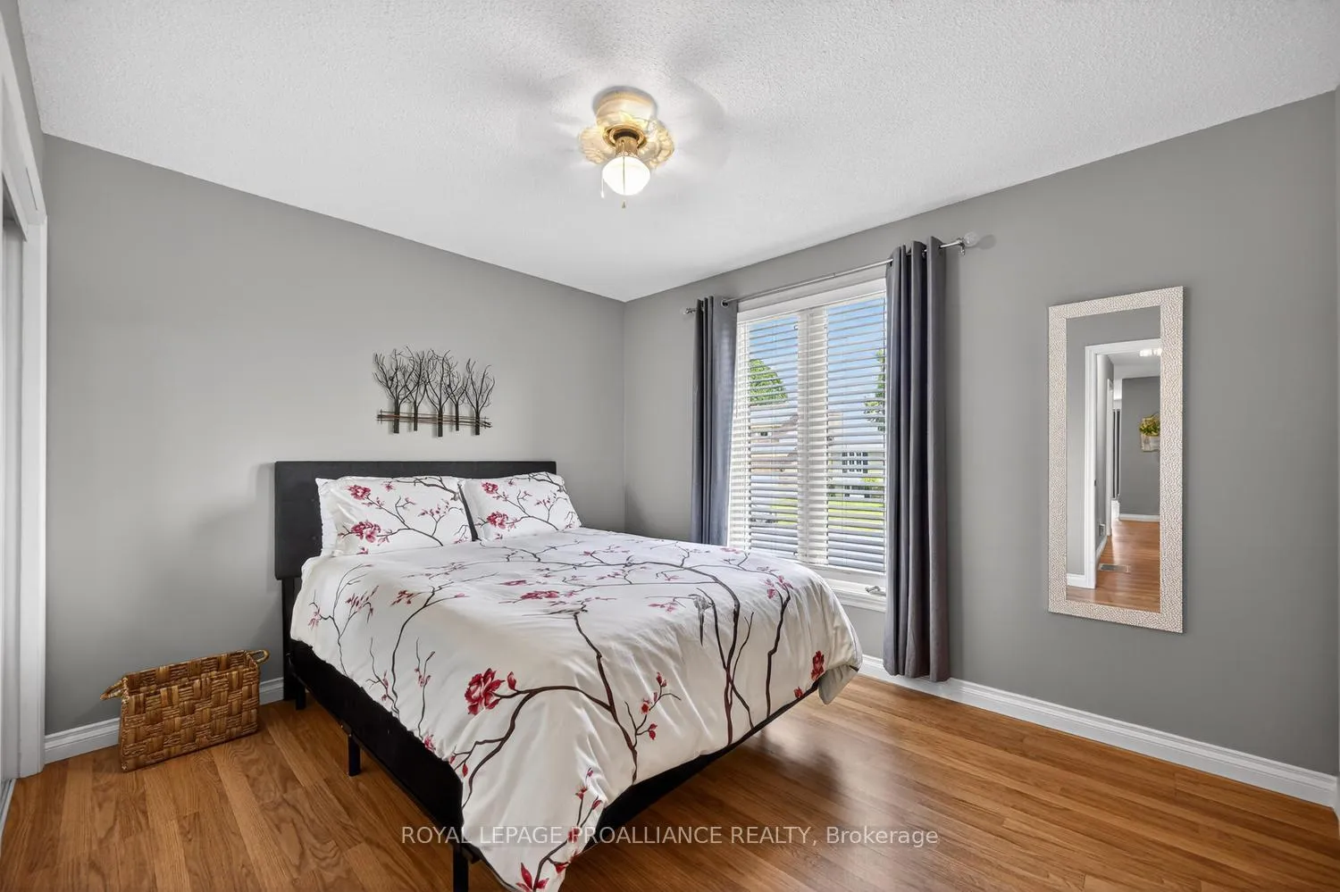 Photo 20 of 57 Cambridge Crescent, Brockville, Brockville — HOMEH