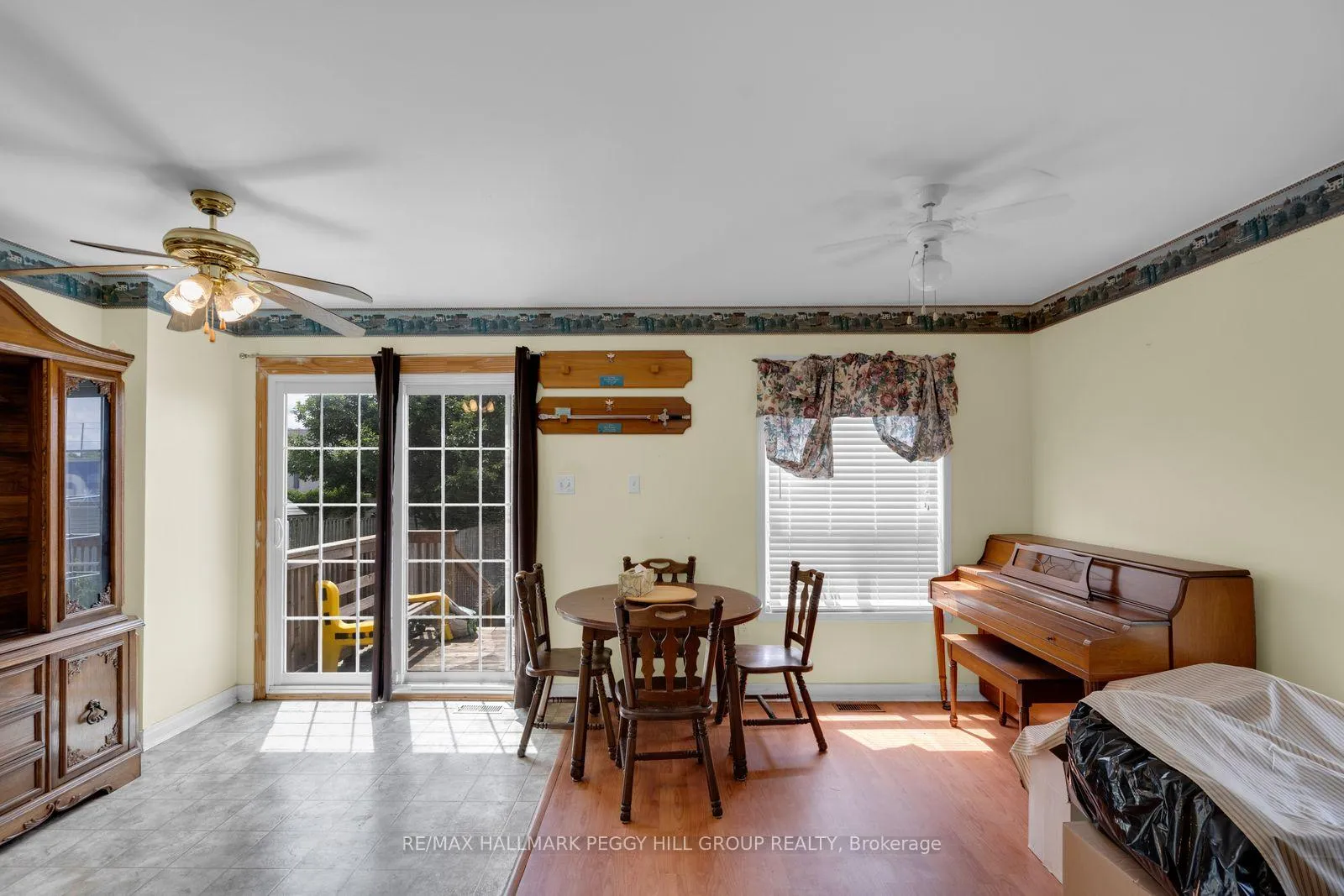 Photo 4 of 46 Henderson Crescent, New Tecumseth, Alliston — HOMEH