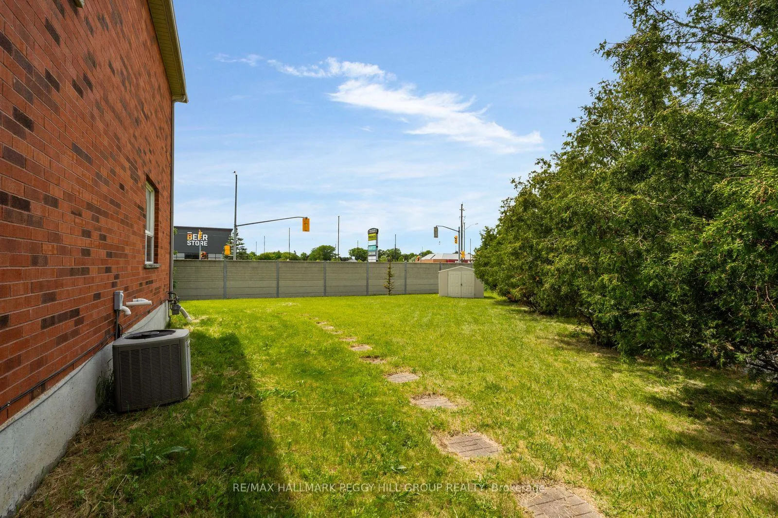 Photo 11 of 46 Henderson Crescent, New Tecumseth, Alliston — HOMEH