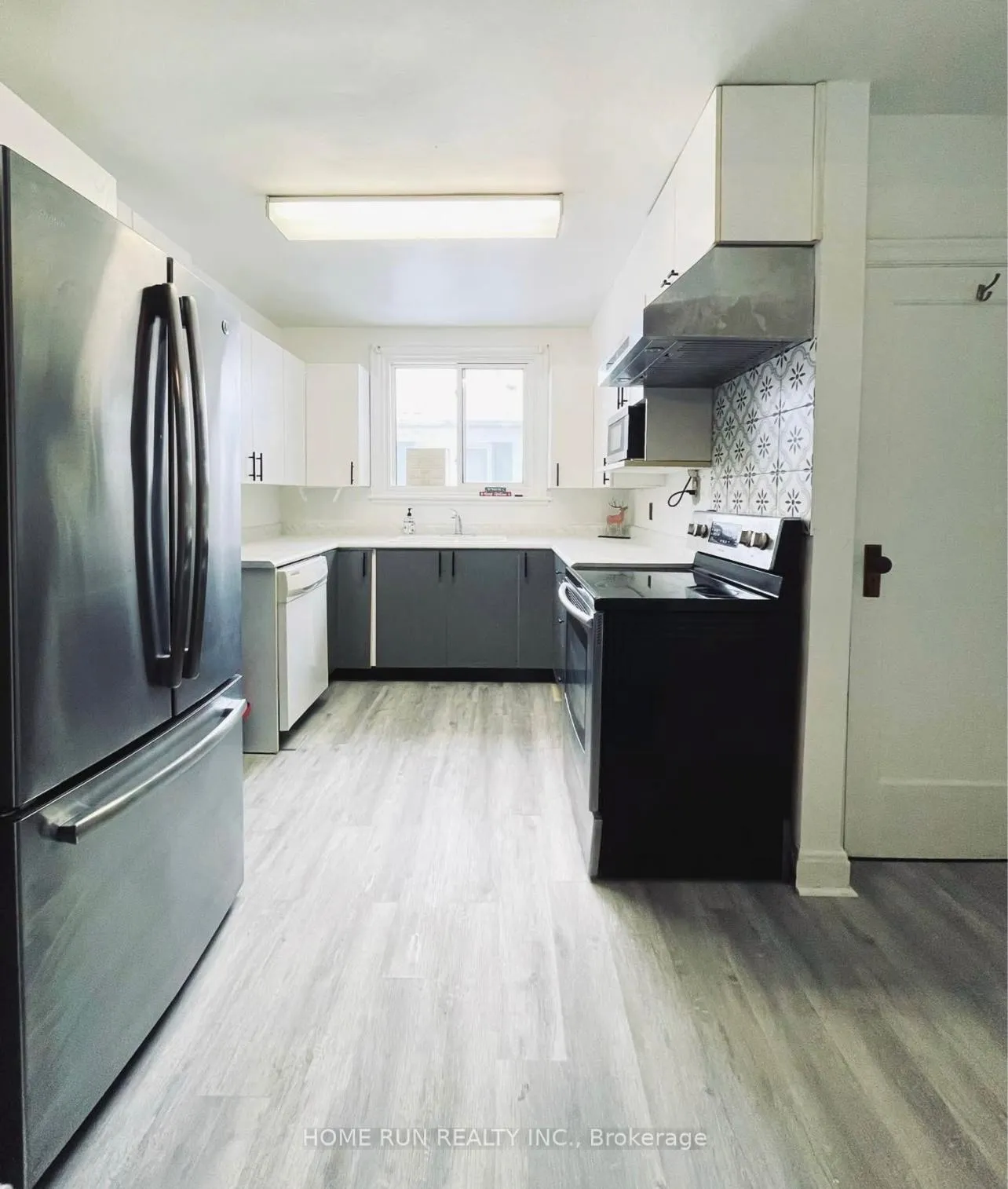 Photo 4 of 378 Enfield Avenue, Ottawa, Vanier — HOMEH