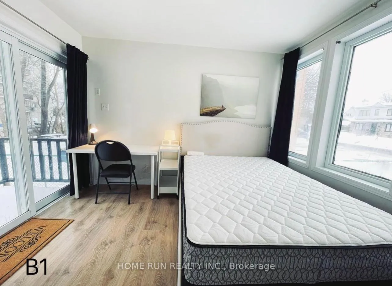 Photo 10 of 378 Enfield Avenue, Ottawa, Vanier — HOMEH