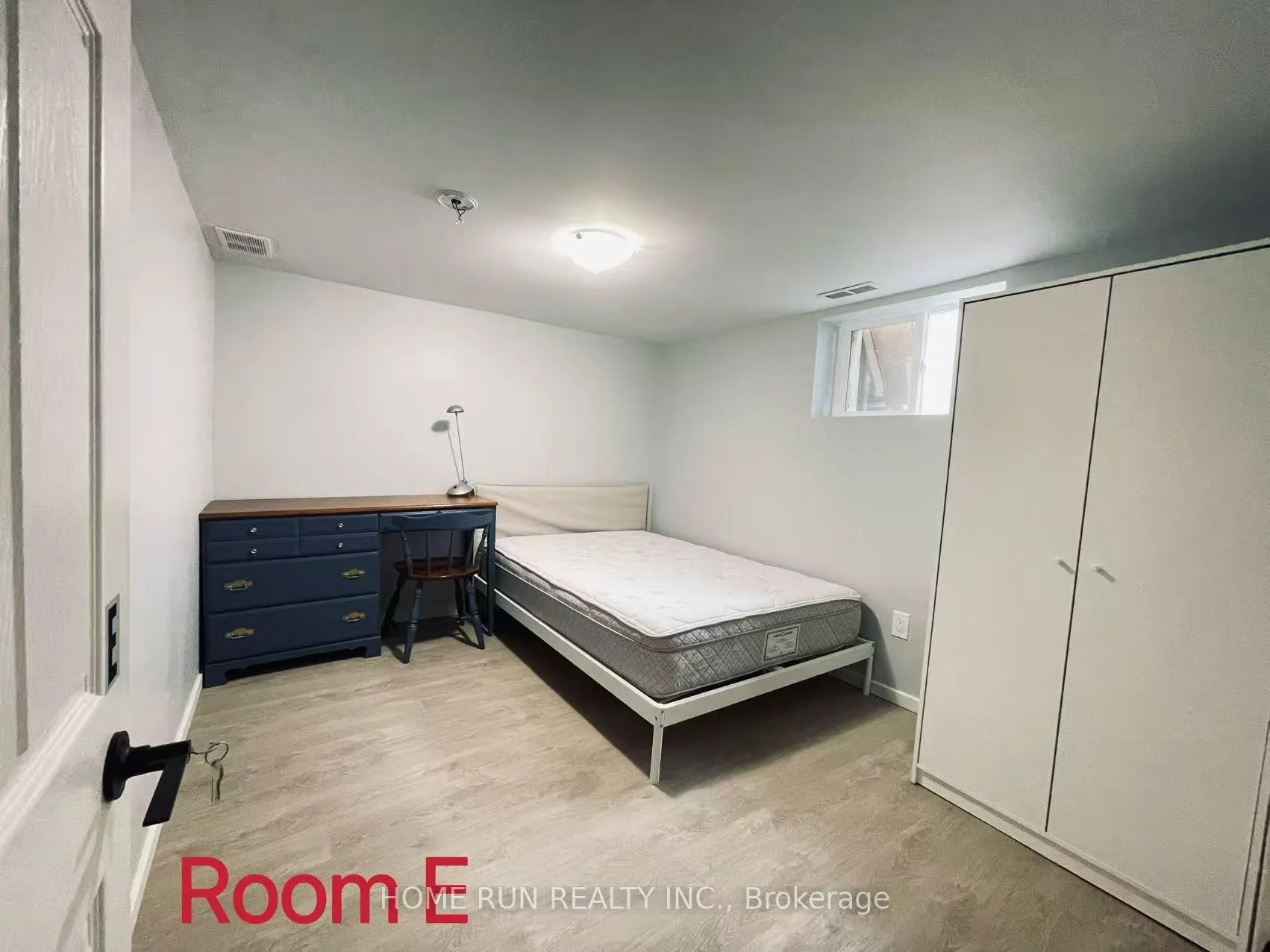 Photo 13 of 378 Enfield Avenue, Ottawa, Vanier — HOMEH