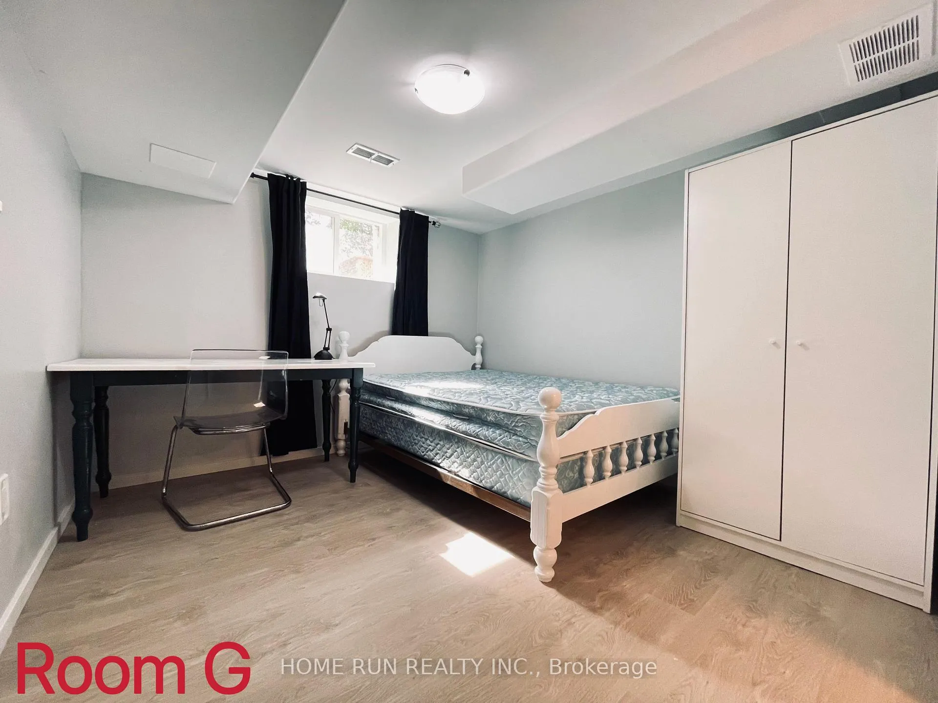 Photo 15 of 378 Enfield Avenue, Ottawa, Vanier — HOMEH