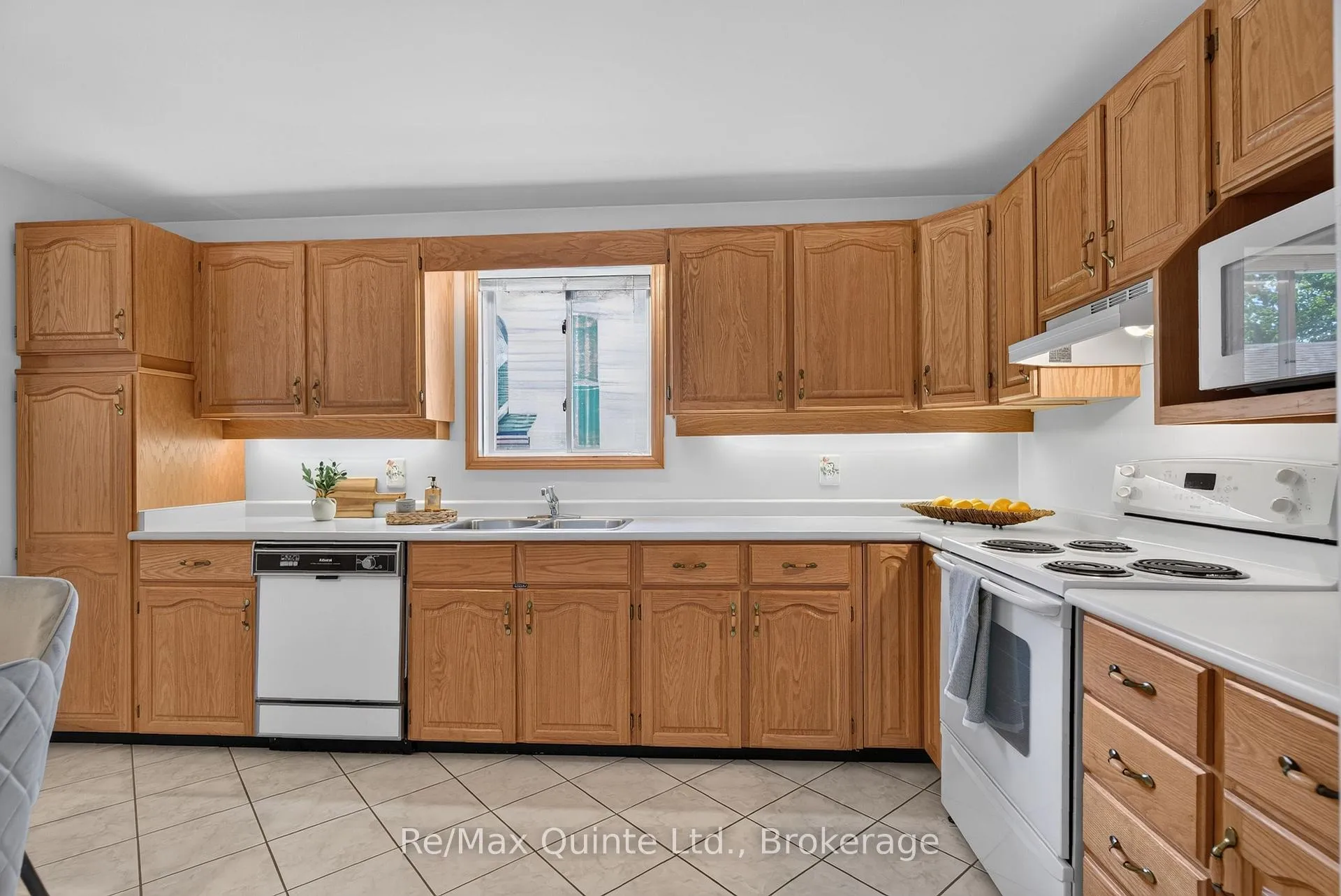 Photo 11 of 83 Parkview Heights, Quinte West, Trenton Ward — HOMEH
