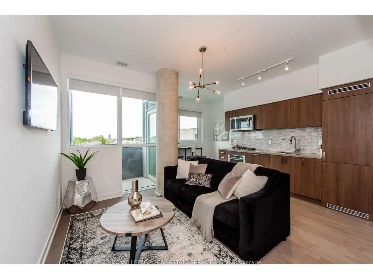Photo 2 of Unit 418, 501 St Clair Avenue, Toronto, Casa Loma — HOMEH