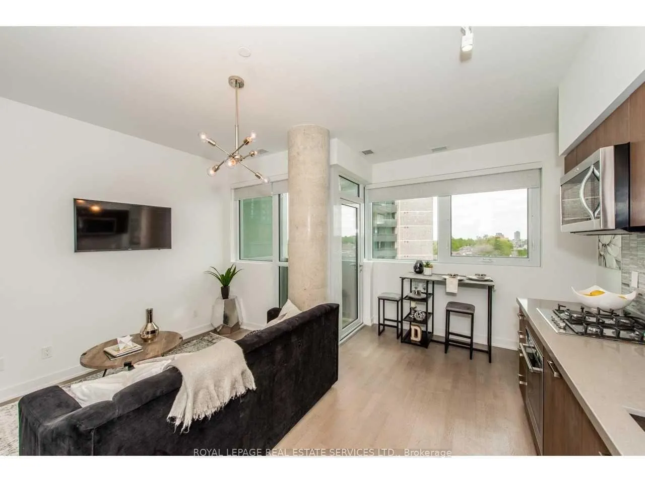 Photo 4 of Unit 418, 501 St Clair Avenue, Toronto, Casa Loma — HOMEH
