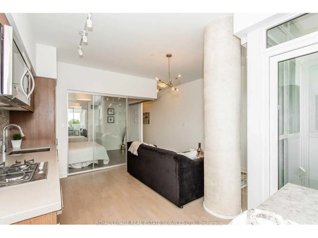 Photo 9 of Unit 418, 501 St Clair Avenue, Toronto, Casa Loma — HOMEH