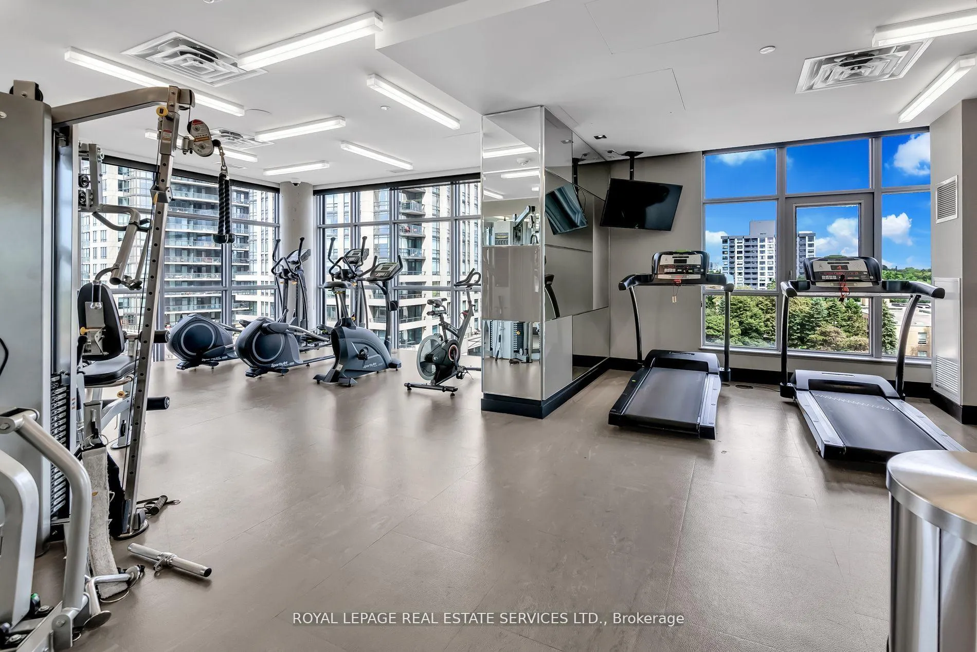 Photo 16 of Unit 418, 501 St Clair Avenue, Toronto, Casa Loma — HOMEH