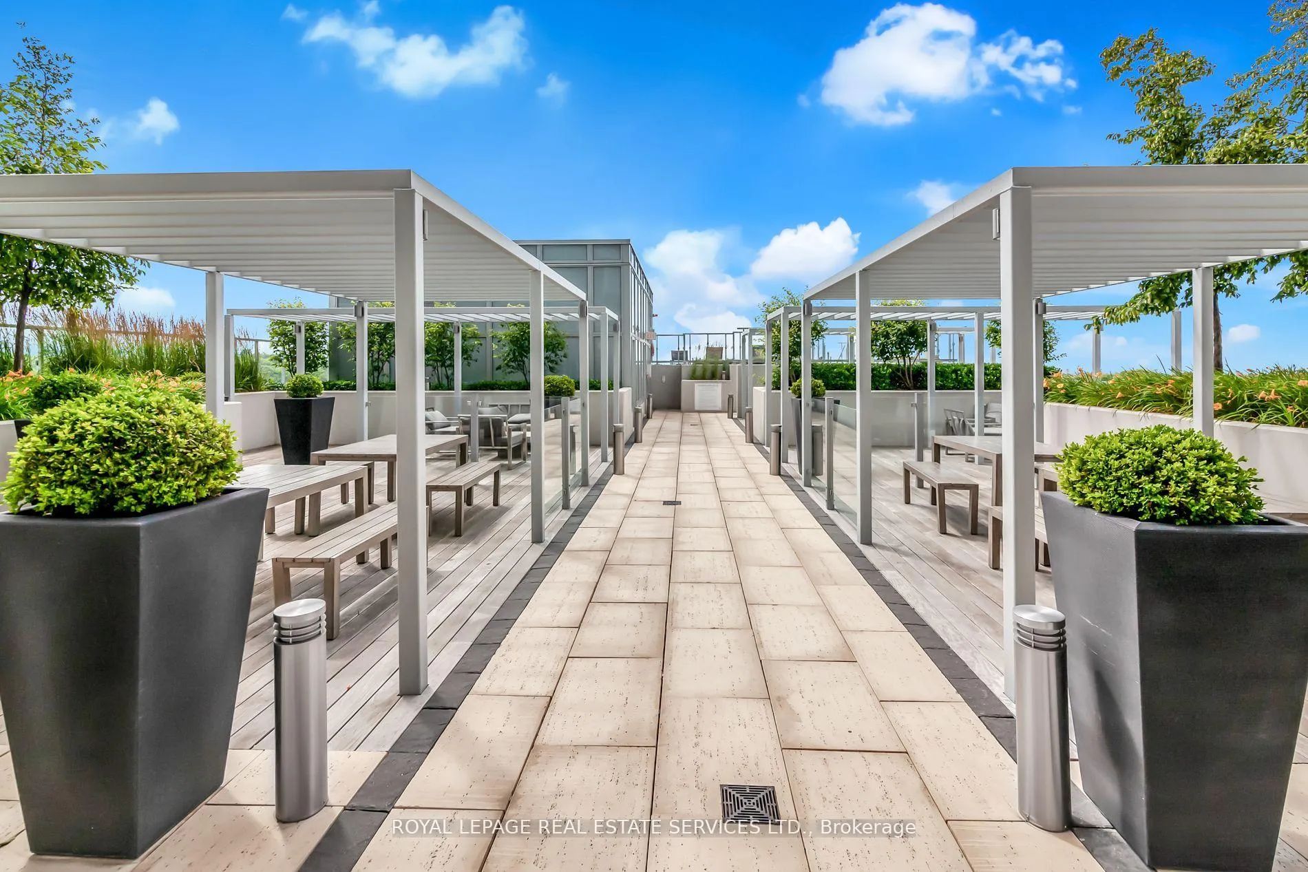 Photo 23 of Unit 418, 501 St Clair Avenue, Toronto, Casa Loma — HOMEH