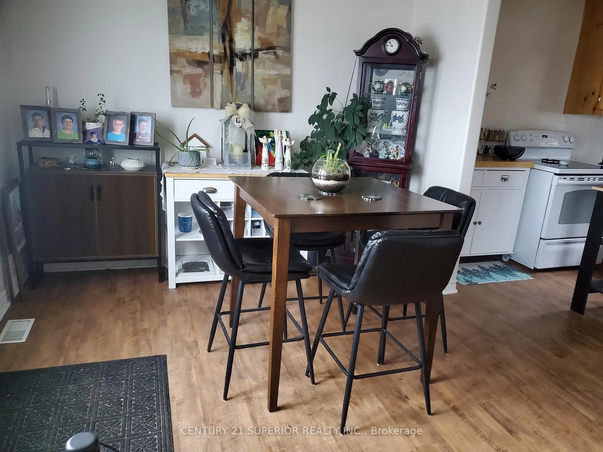 Photo 10 of 7 Essa Place, Manitouwadge, TB-73 — HOMEH