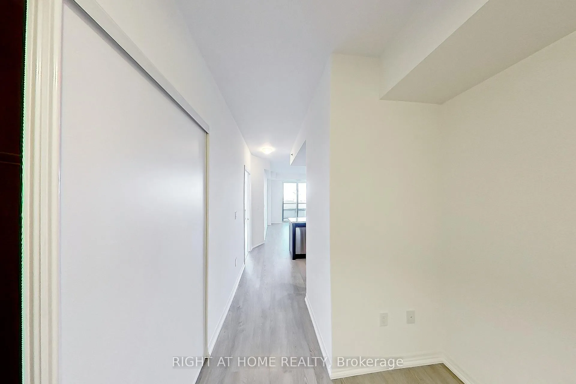 Photo 2 of Unit 207, 560 North Service Road, Grimsby, Grimsby Beach — HOMEH