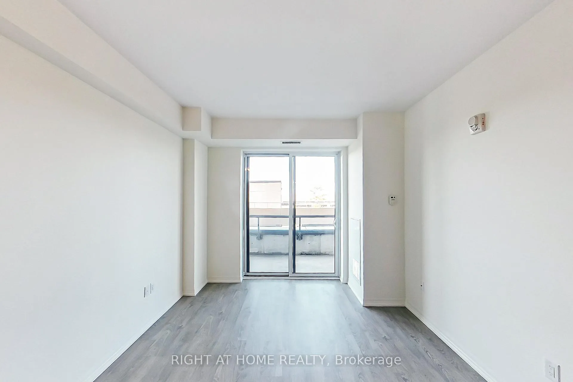 Photo 8 of Unit 207, 560 North Service Road, Grimsby, Grimsby Beach — HOMEH