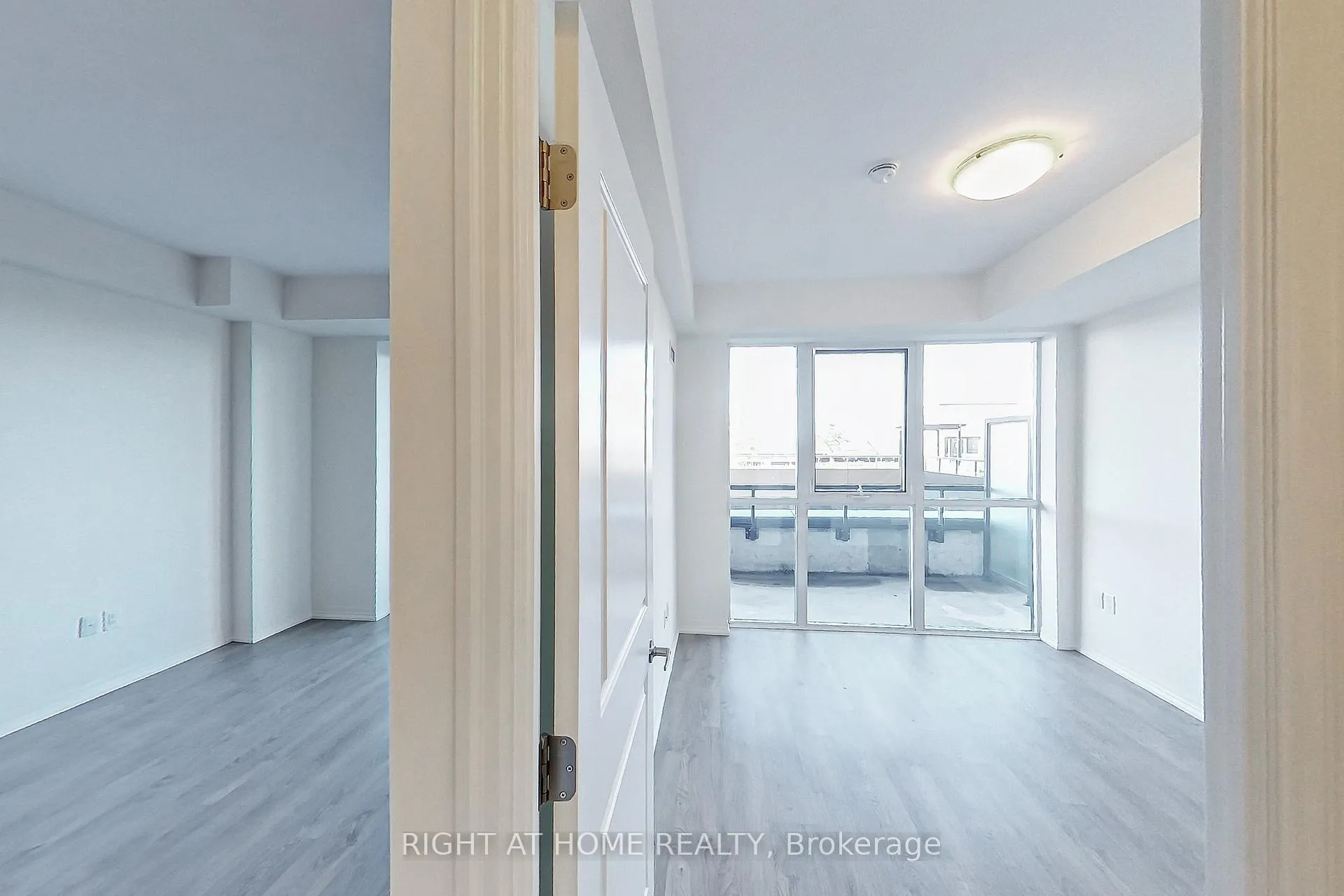 Photo 16 of Unit 207, 560 North Service Road, Grimsby, Grimsby Beach — HOMEH