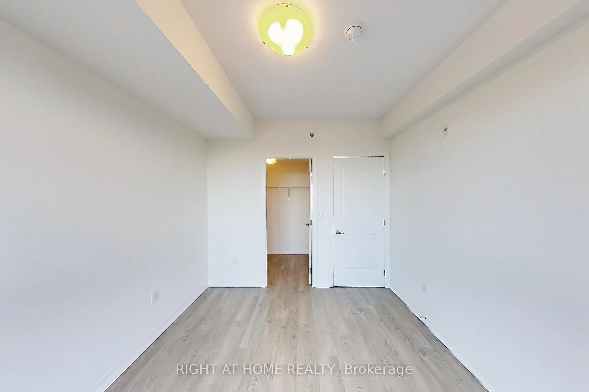 Photo 18 of Unit 207, 560 North Service Road, Grimsby, Grimsby Beach — HOMEH