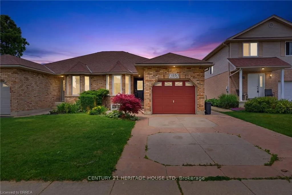 Front of 125 Whitlaw Way