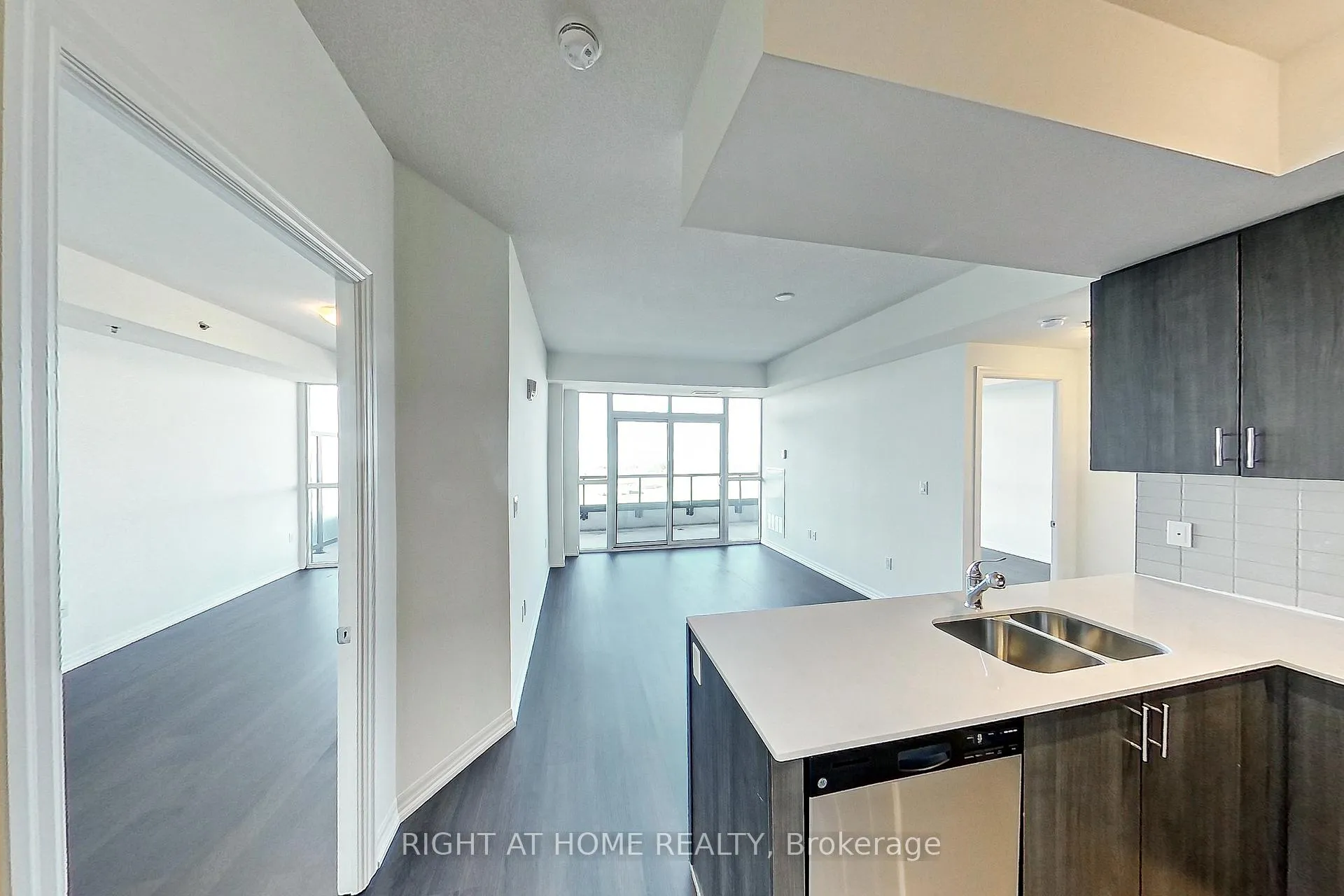 Photo 3 of Unit 807, 560 North Service Road, Grimsby, Grimsby Beach — HOMEH