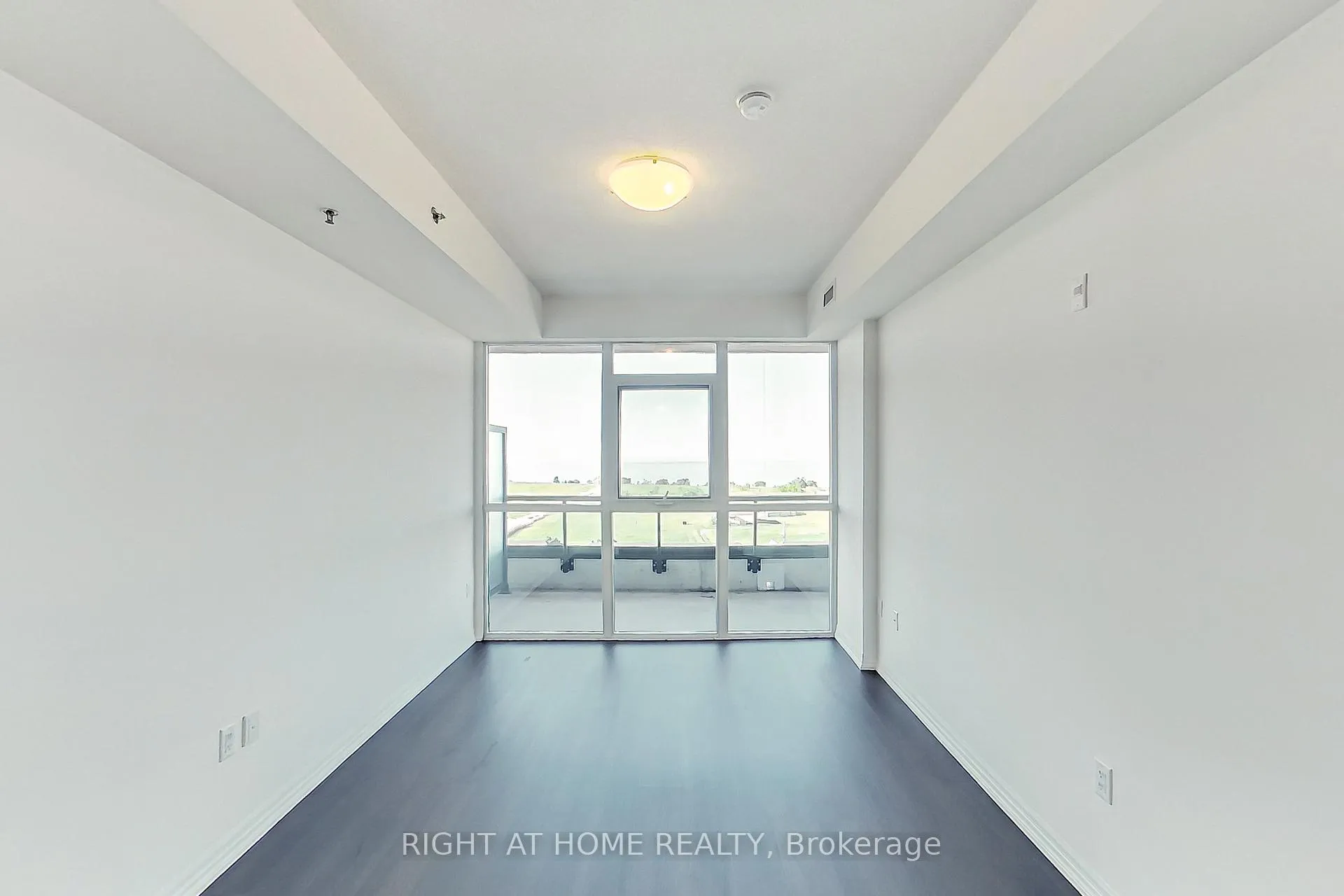 Photo 10 of Unit 807, 560 North Service Road, Grimsby, Grimsby Beach — HOMEH