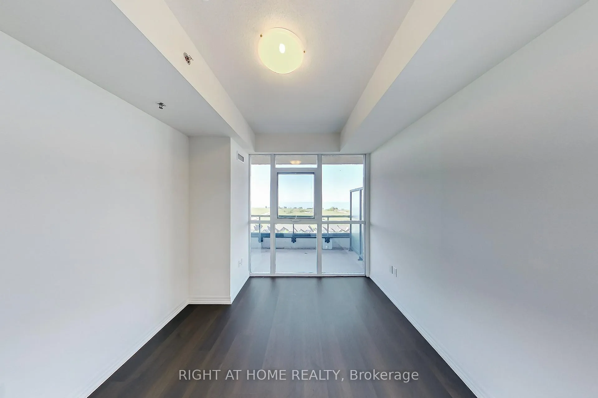 Photo 16 of Unit 807, 560 North Service Road, Grimsby, Grimsby Beach — HOMEH