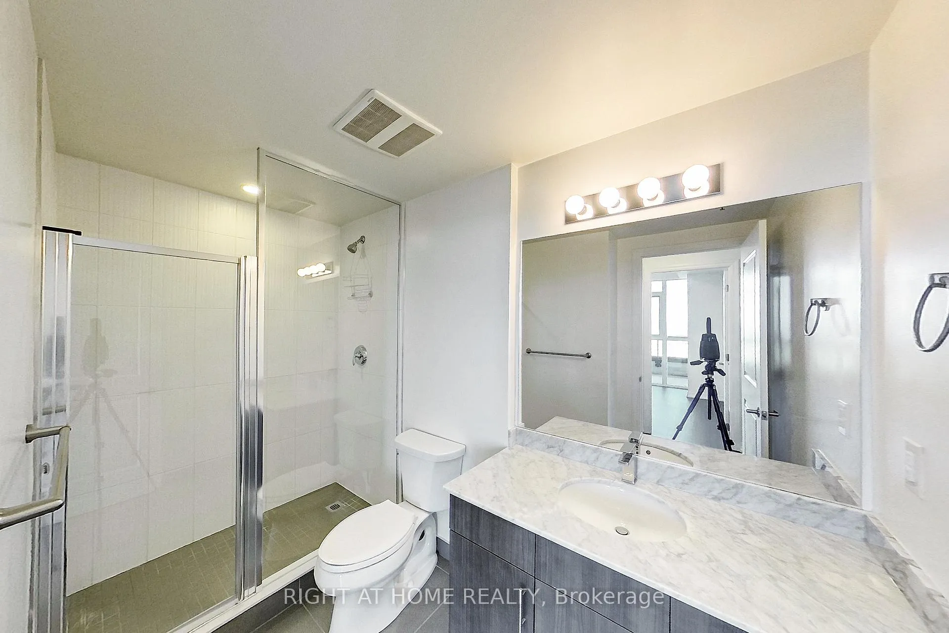 Photo 19 of Unit 807, 560 North Service Road, Grimsby, Grimsby Beach — HOMEH
