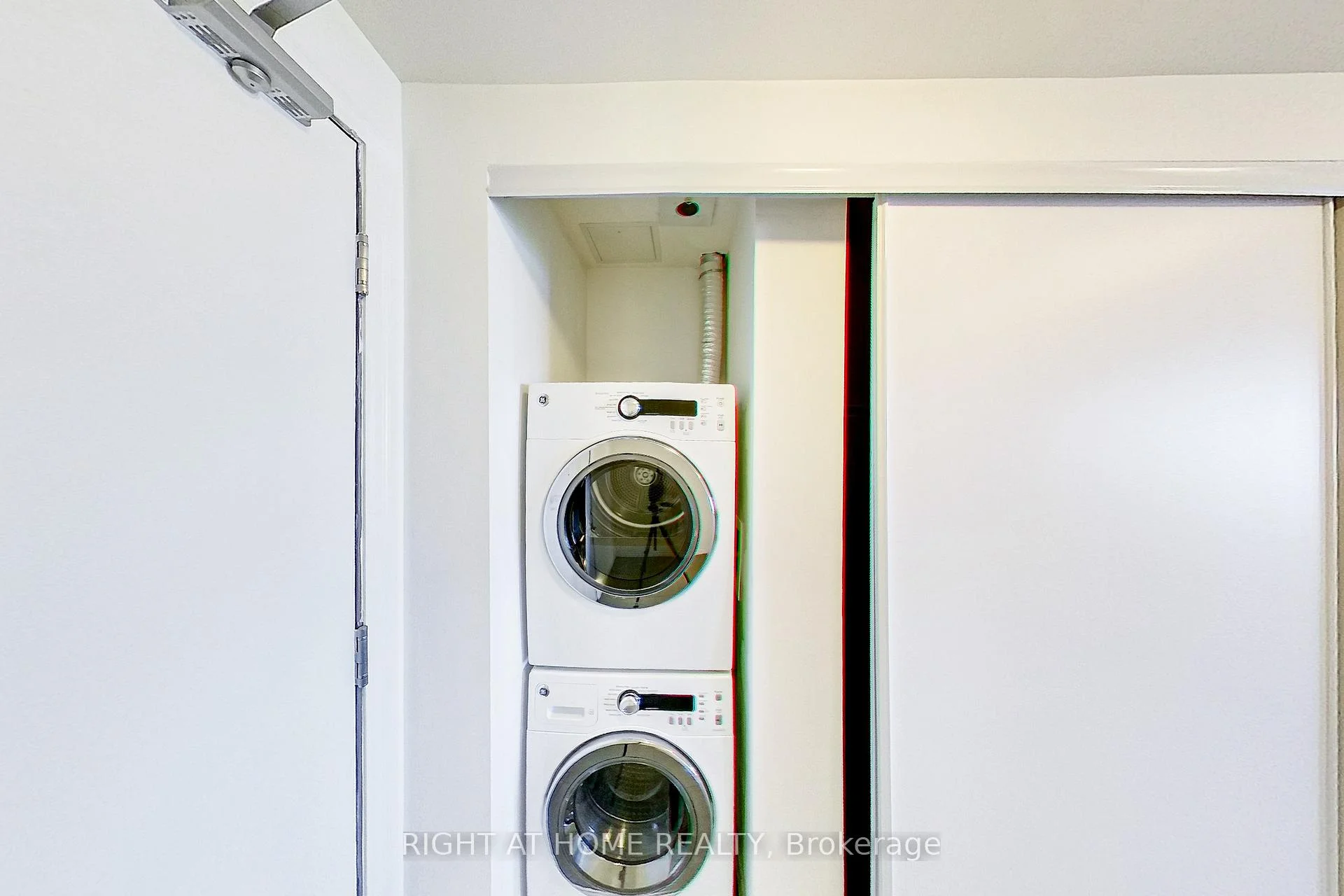 Photo 26 of Unit 807, 560 North Service Road, Grimsby, Grimsby Beach — HOMEH