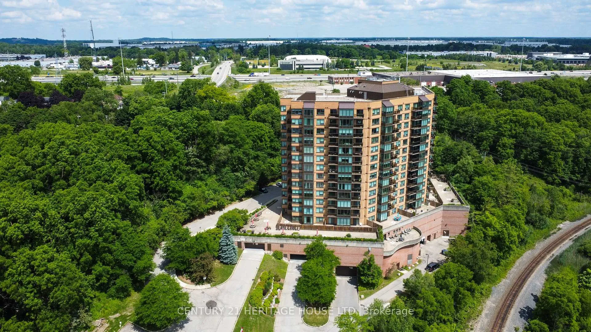 Photo 37 of Unit 305, 237 King Street W, Cambridge, Preston North — HOMEH