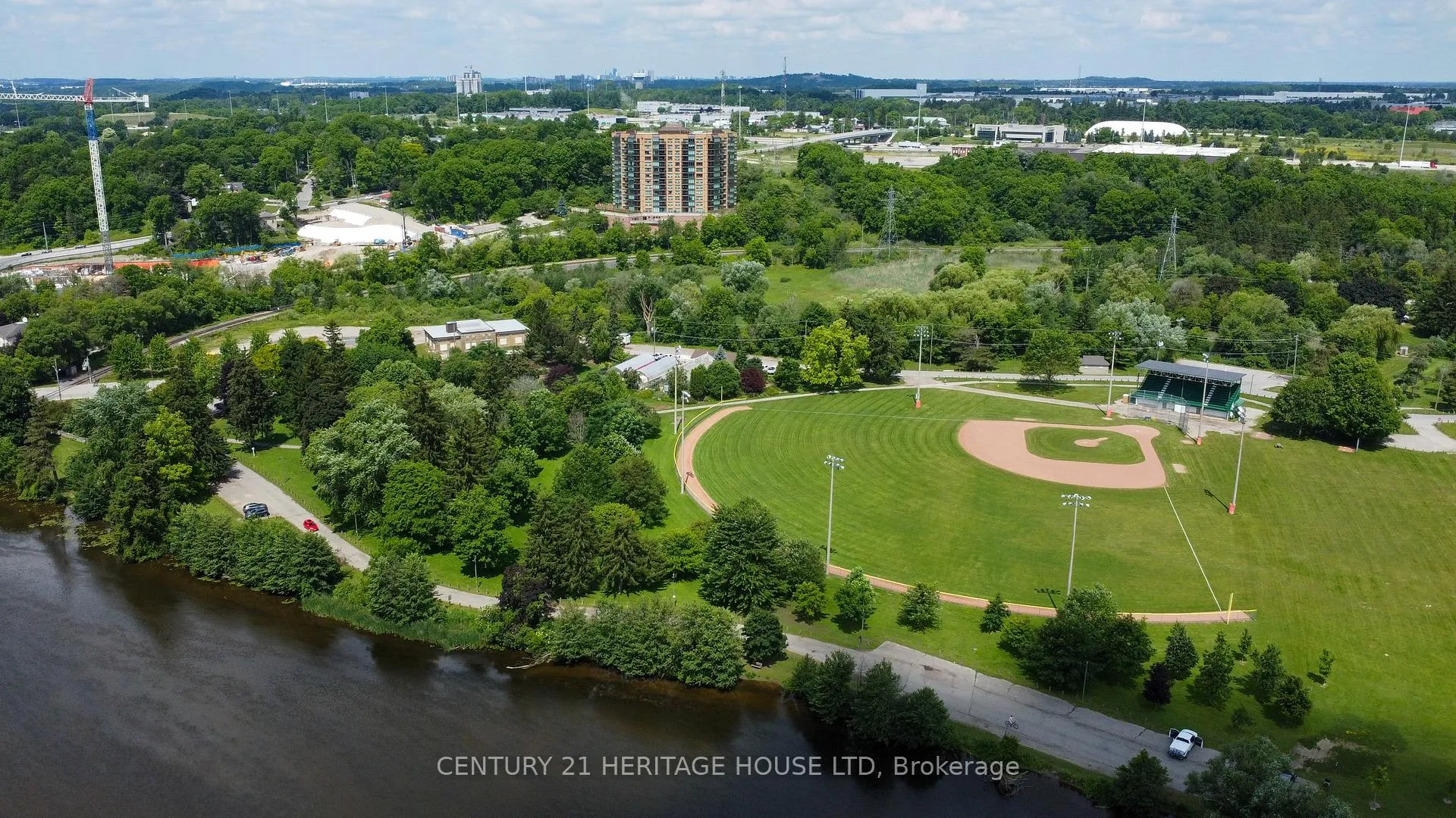 Photo 4 of Unit 305, 237 King Street W, Cambridge, Preston North — HOMEH