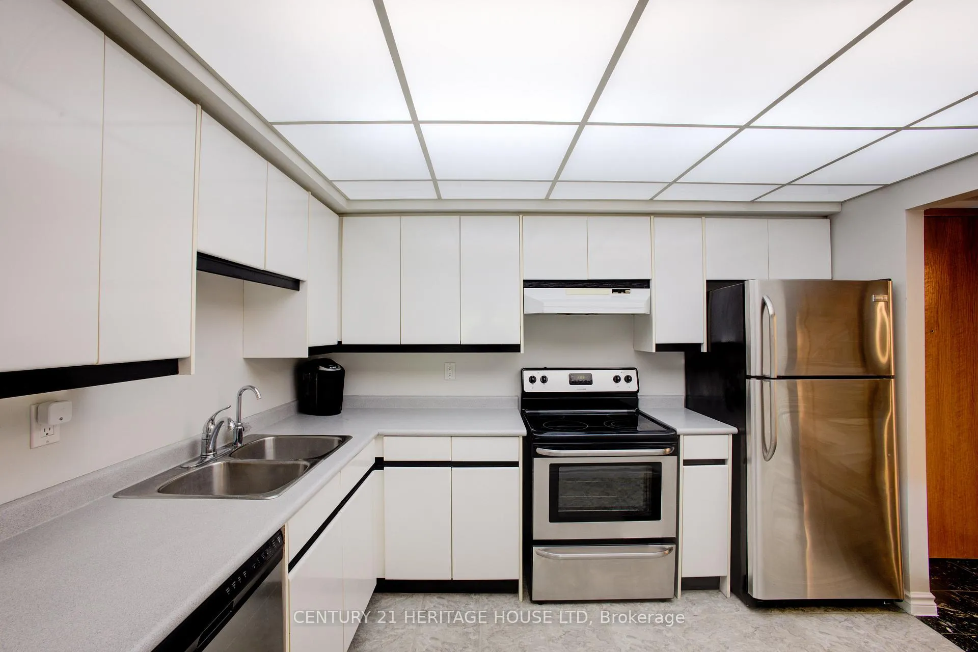 Photo 12 of Unit 305, 237 King Street W, Cambridge, Preston North — HOMEH