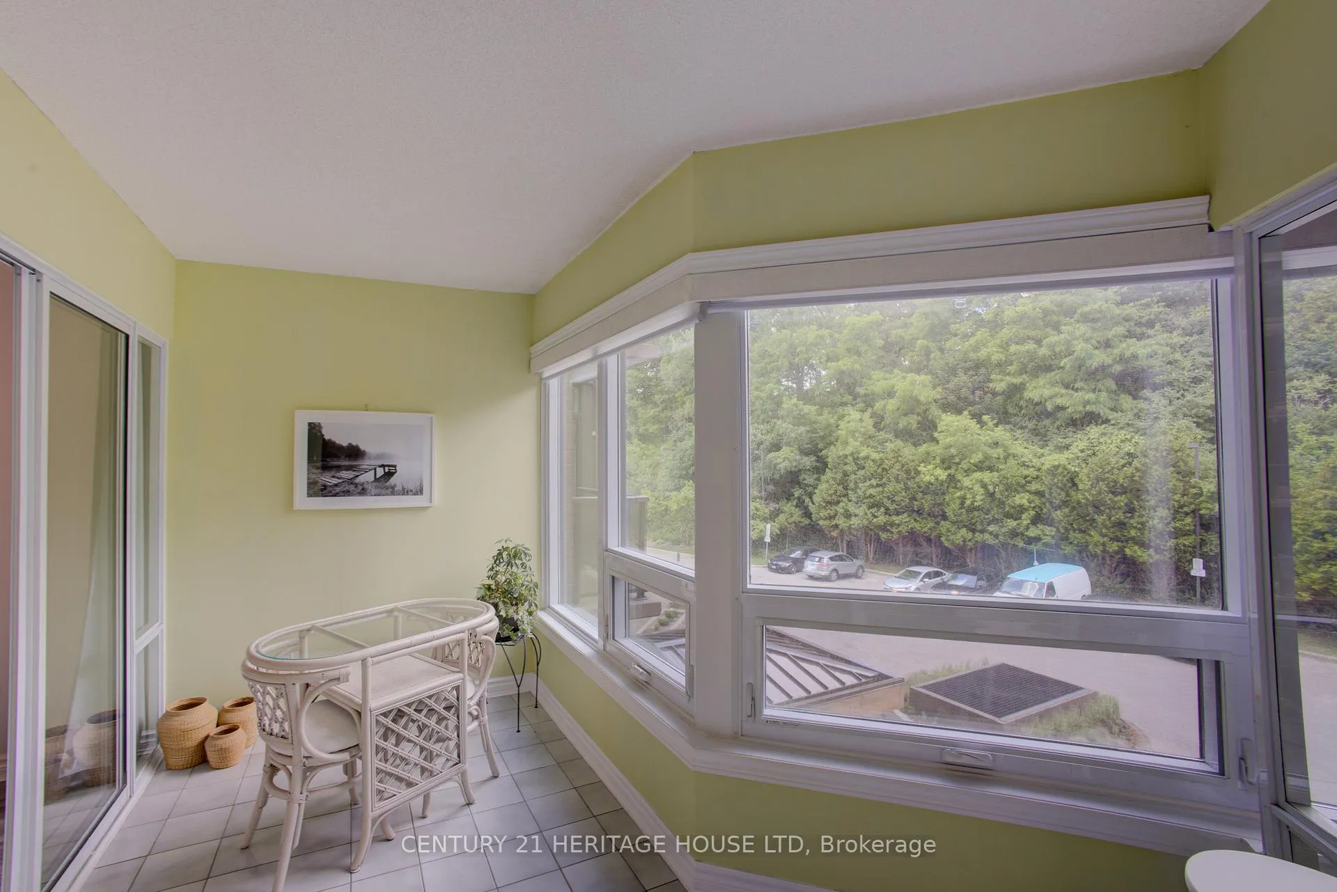 Photo 13 of Unit 305, 237 King Street W, Cambridge, Preston North — HOMEH