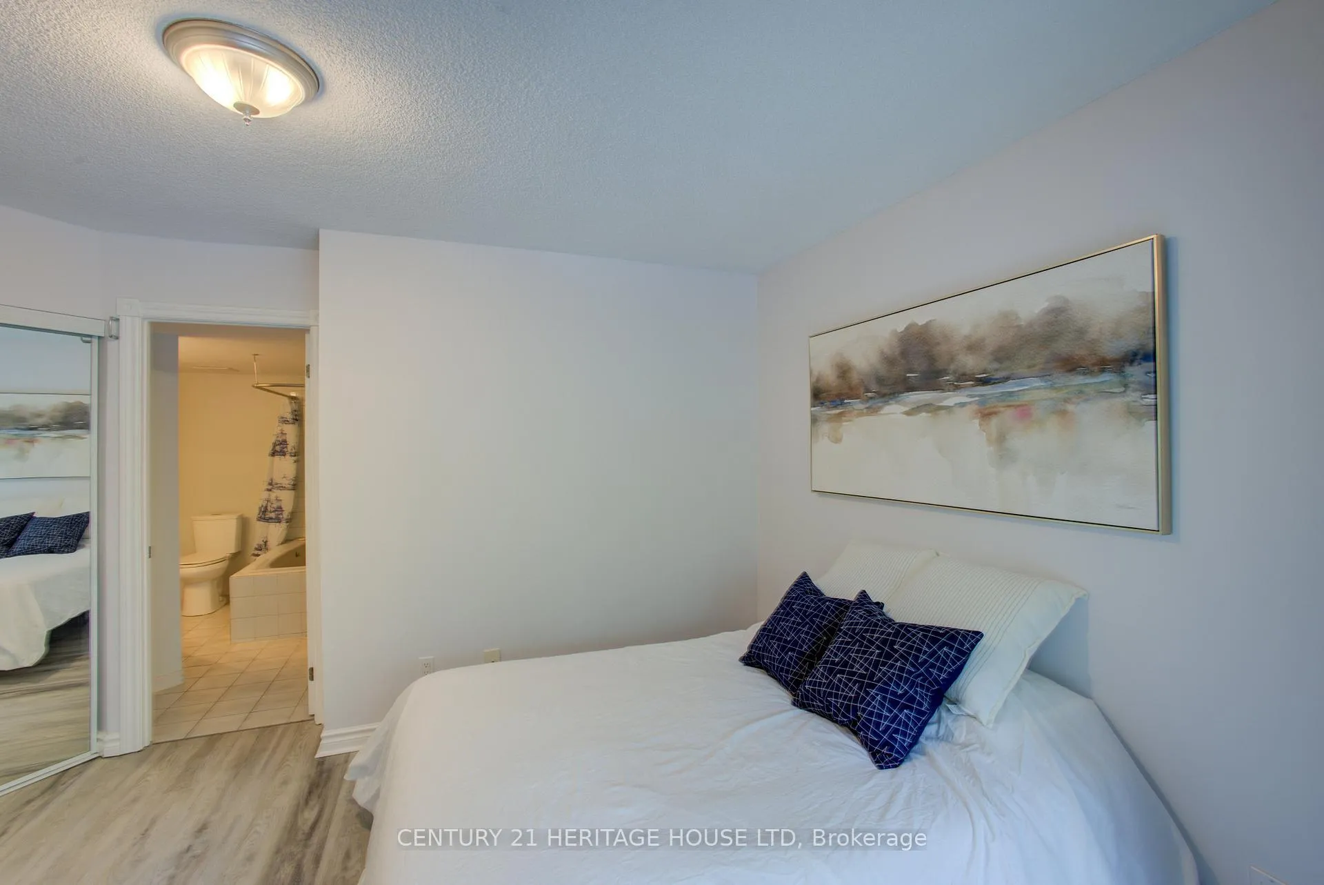 Photo 15 of Unit 305, 237 King Street W, Cambridge, Preston North — HOMEH