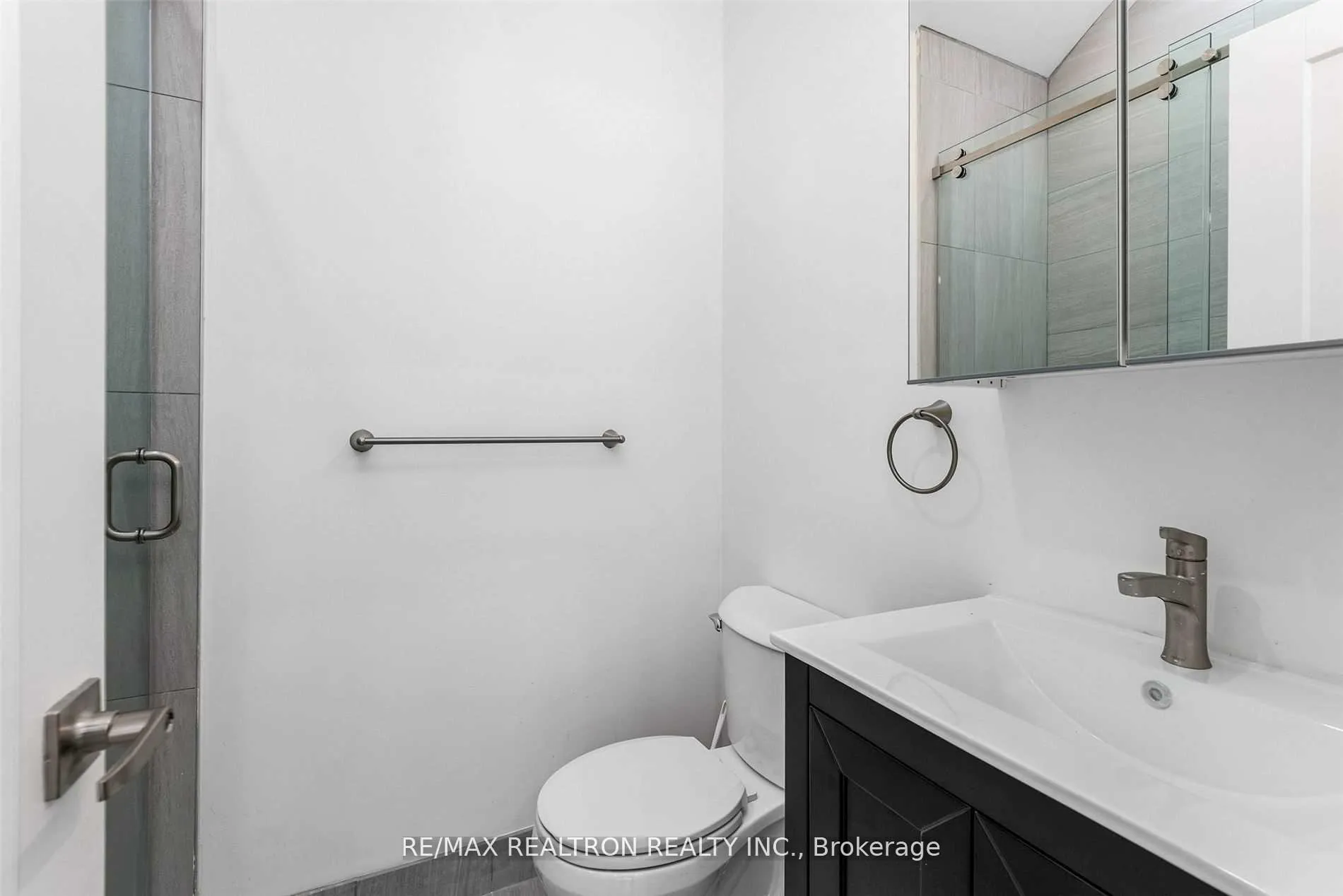Photo 5 of 76 Lawrence Avenue W, Toronto, Lawrence Park North — HOMEH