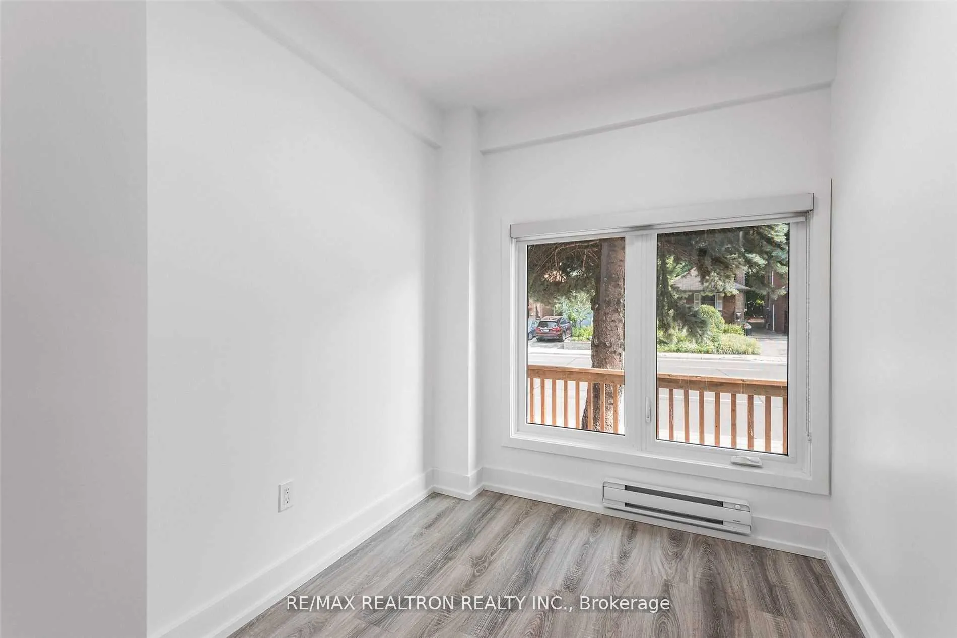 Photo 13 of 76 Lawrence Avenue W, Toronto, Lawrence Park North — HOMEH