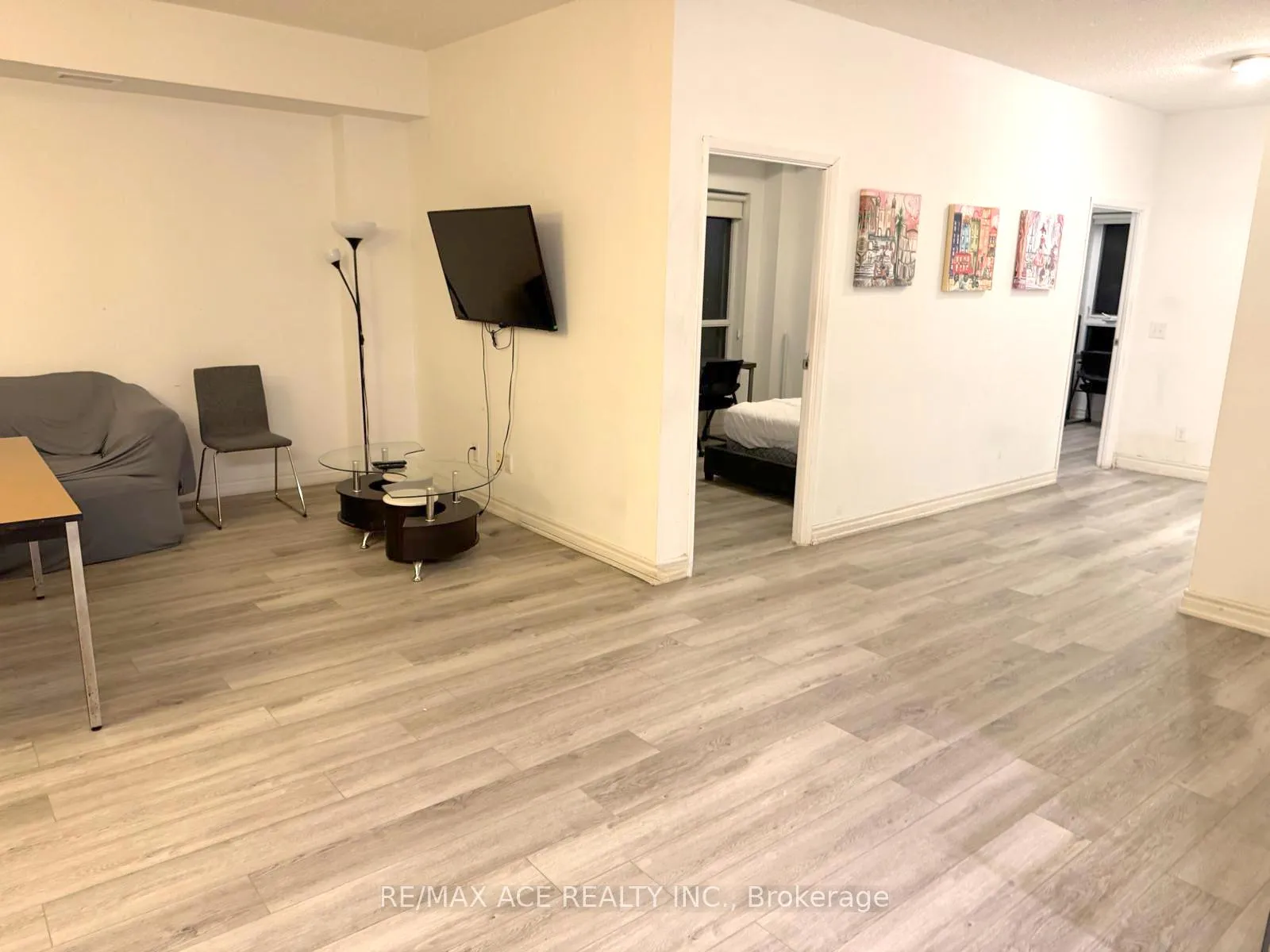 Photo 6 of Unit 504, 158 King Street N, Waterloo, Downtown Waterloo — HOMEH