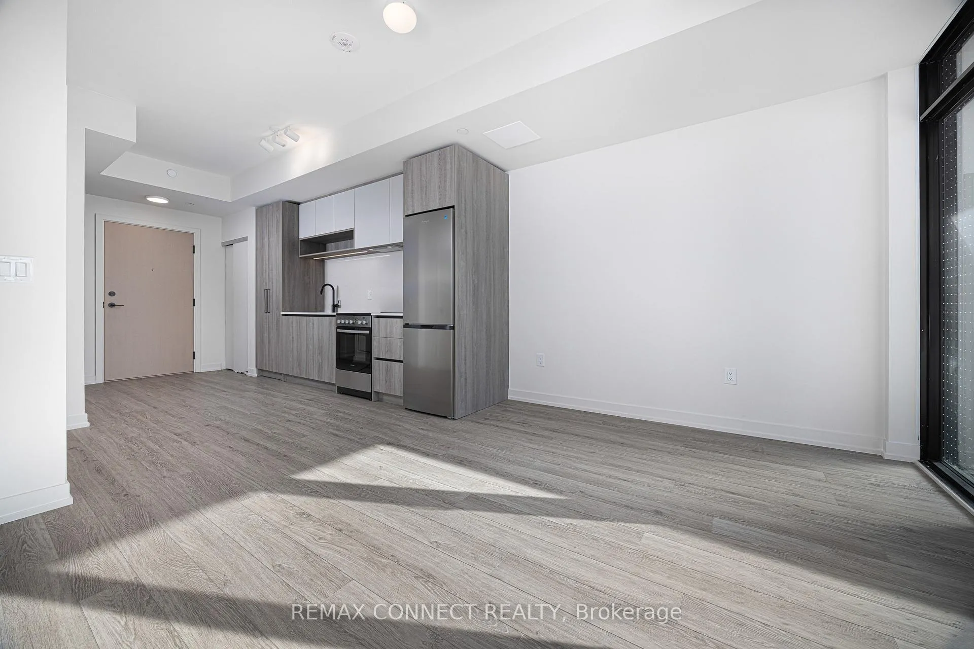 Photo 3 of Unit 303, 181 Sterling Road, Toronto, Dufferin Grove — HOMEH