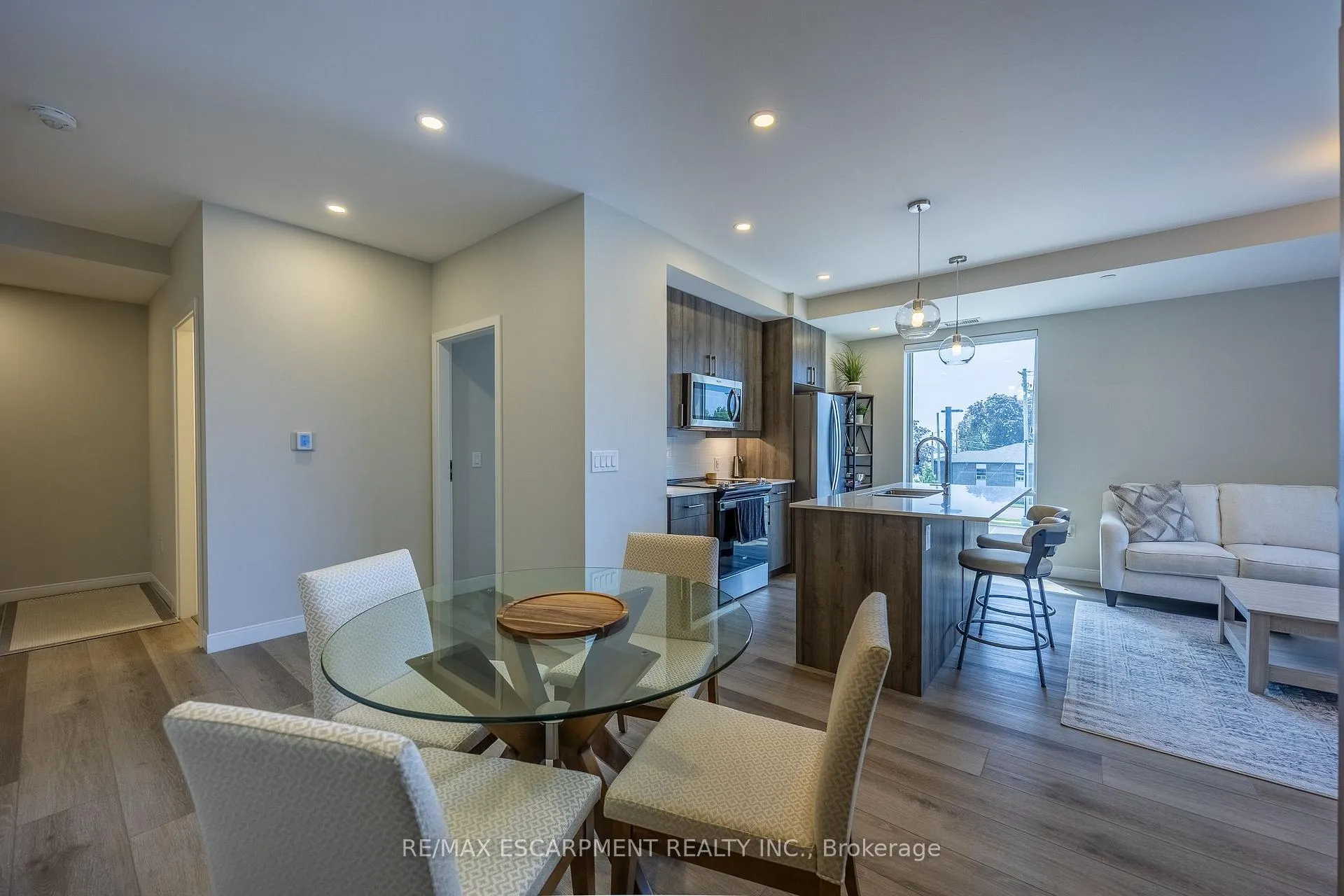 Photo 11 of Unit 201, 118 West Street, Port Colborne, Sugarloaf — HOMEH
