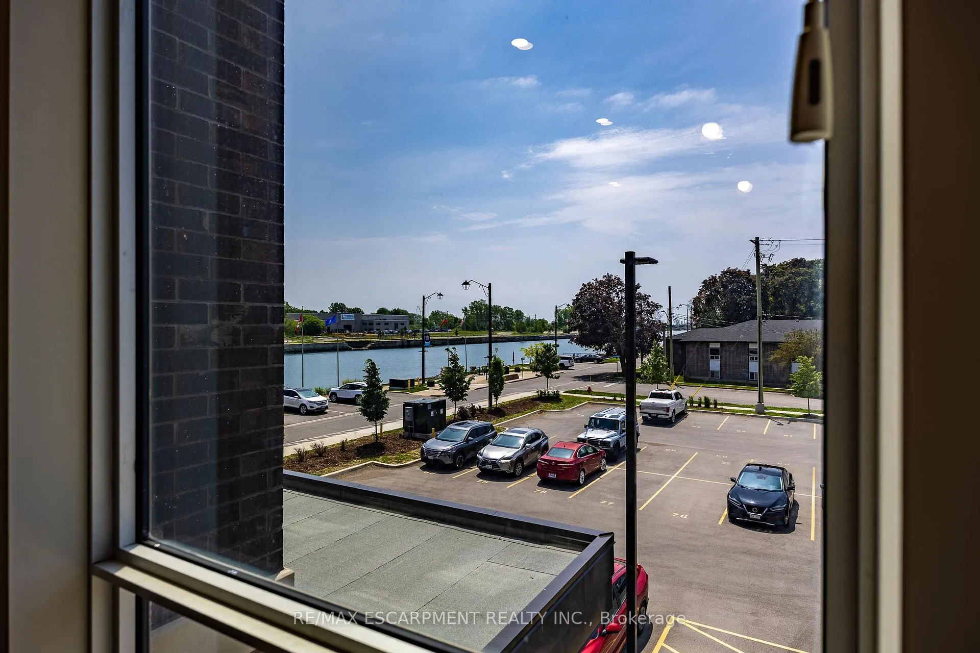 Photo 15 of Unit 201, 118 West Street, Port Colborne, Sugarloaf — HOMEH